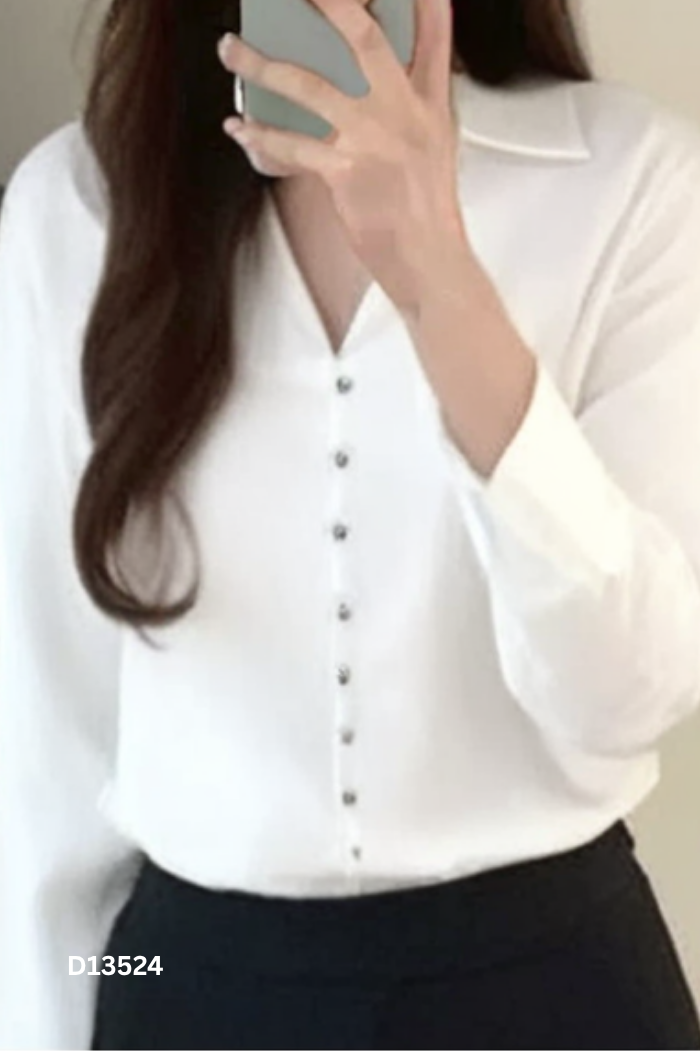 Áo lụa trắng phối khuy