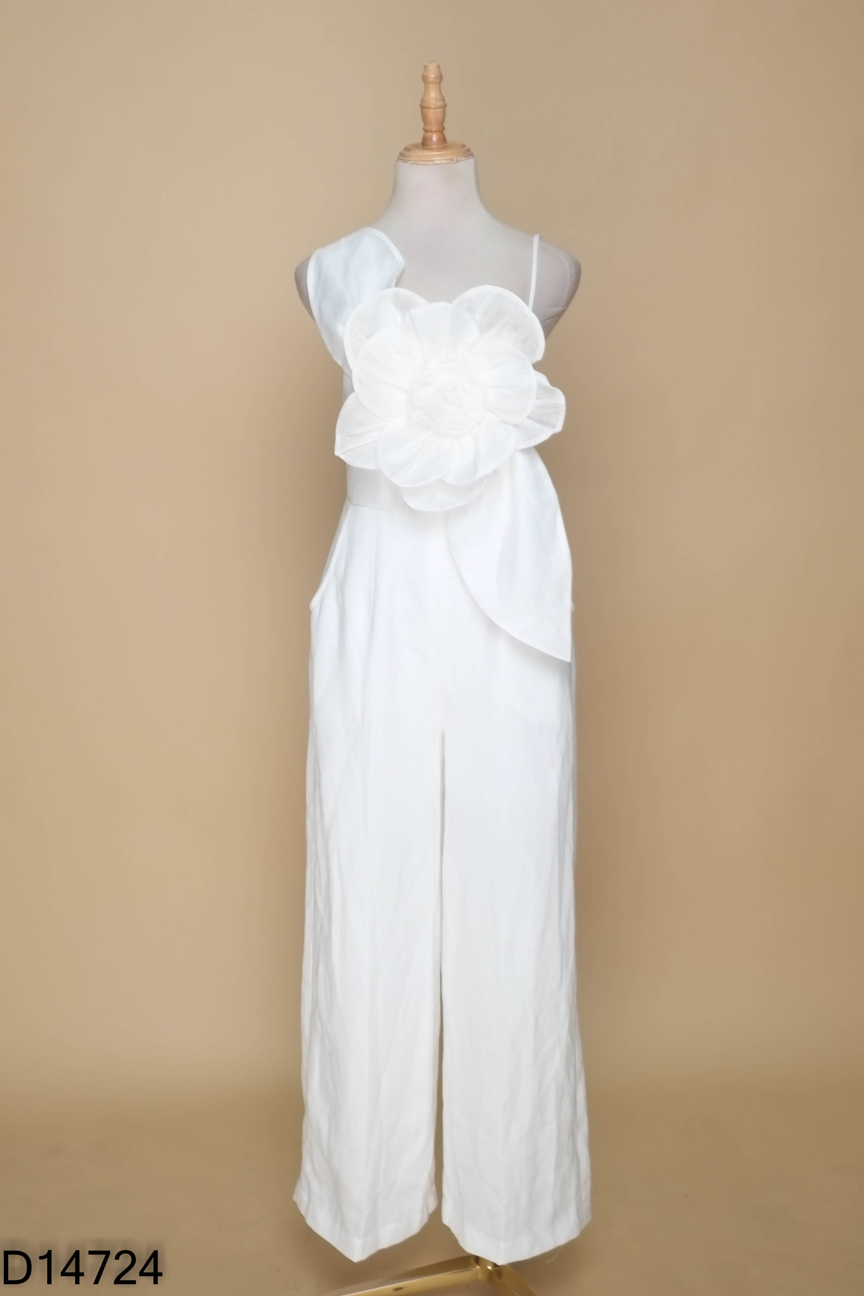 Jumpsuits hai dây trắng hoa