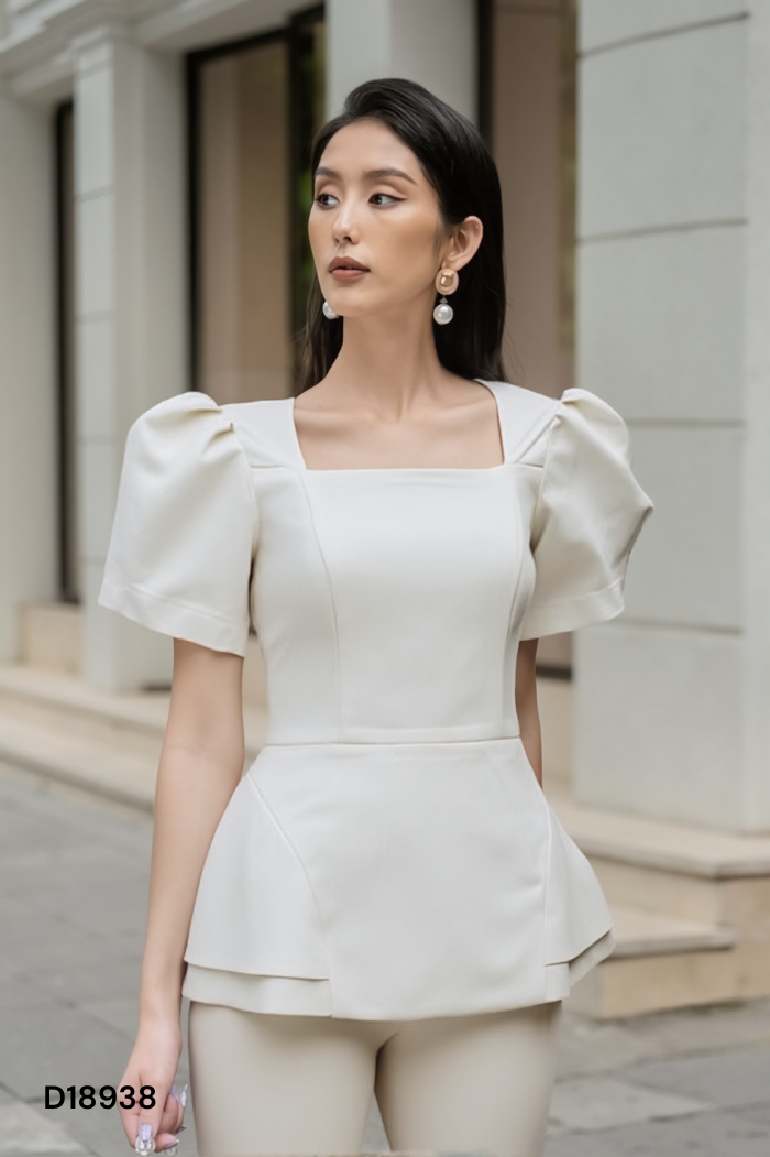 Áo trắng cổ vuông tay bồng