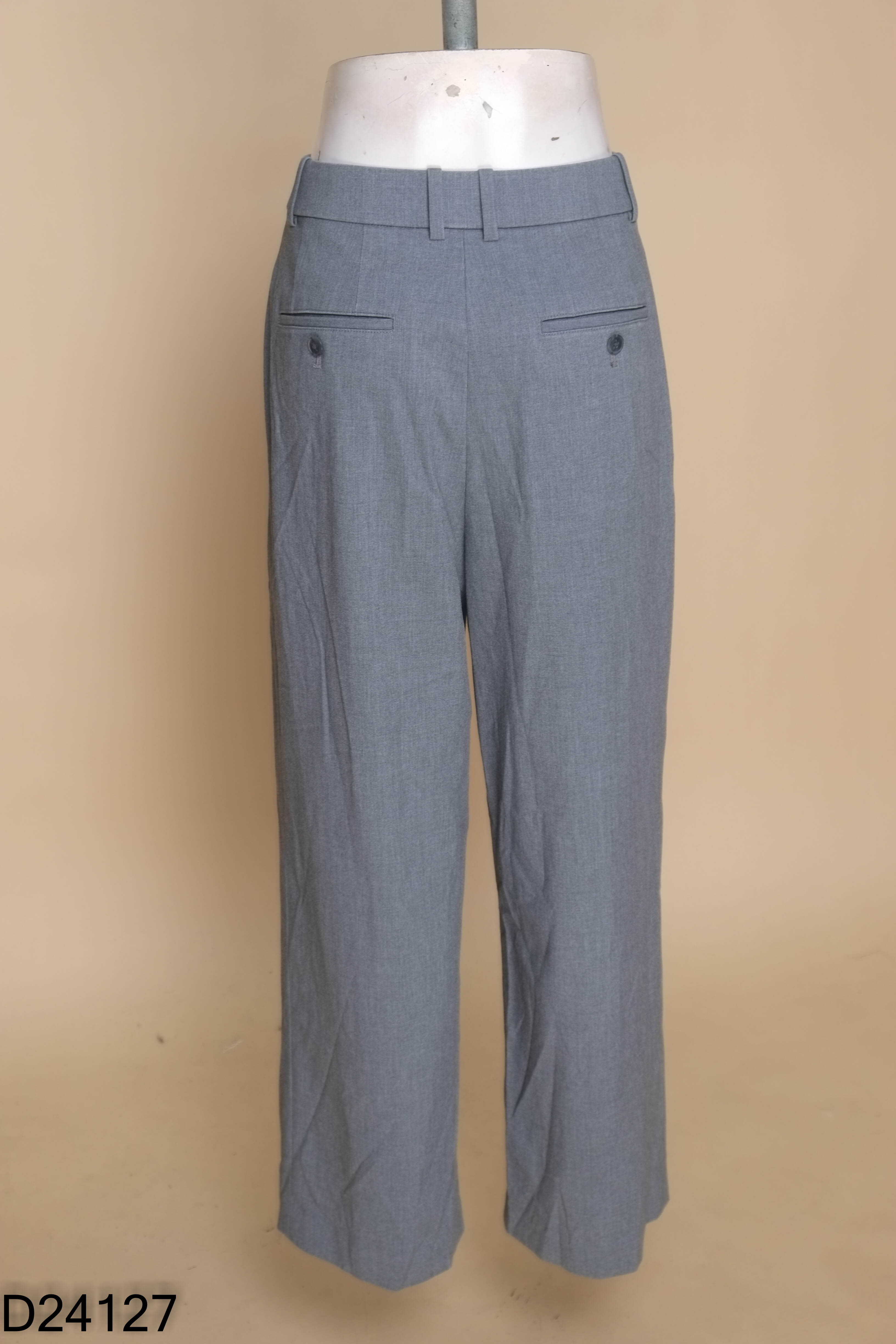 Quần UNIQLO xám trơn