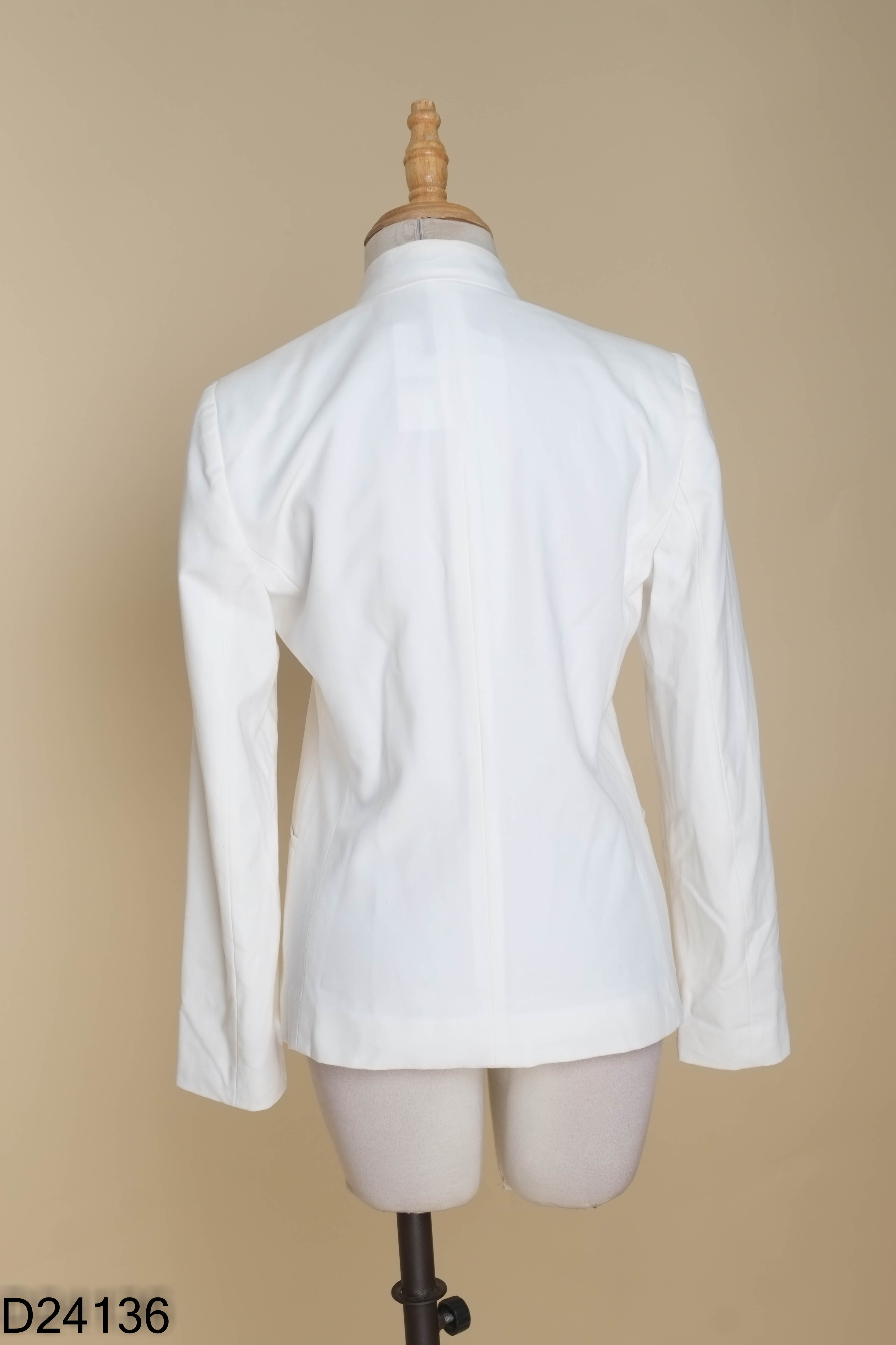 Áo vest trắng kiểu NAM&CO