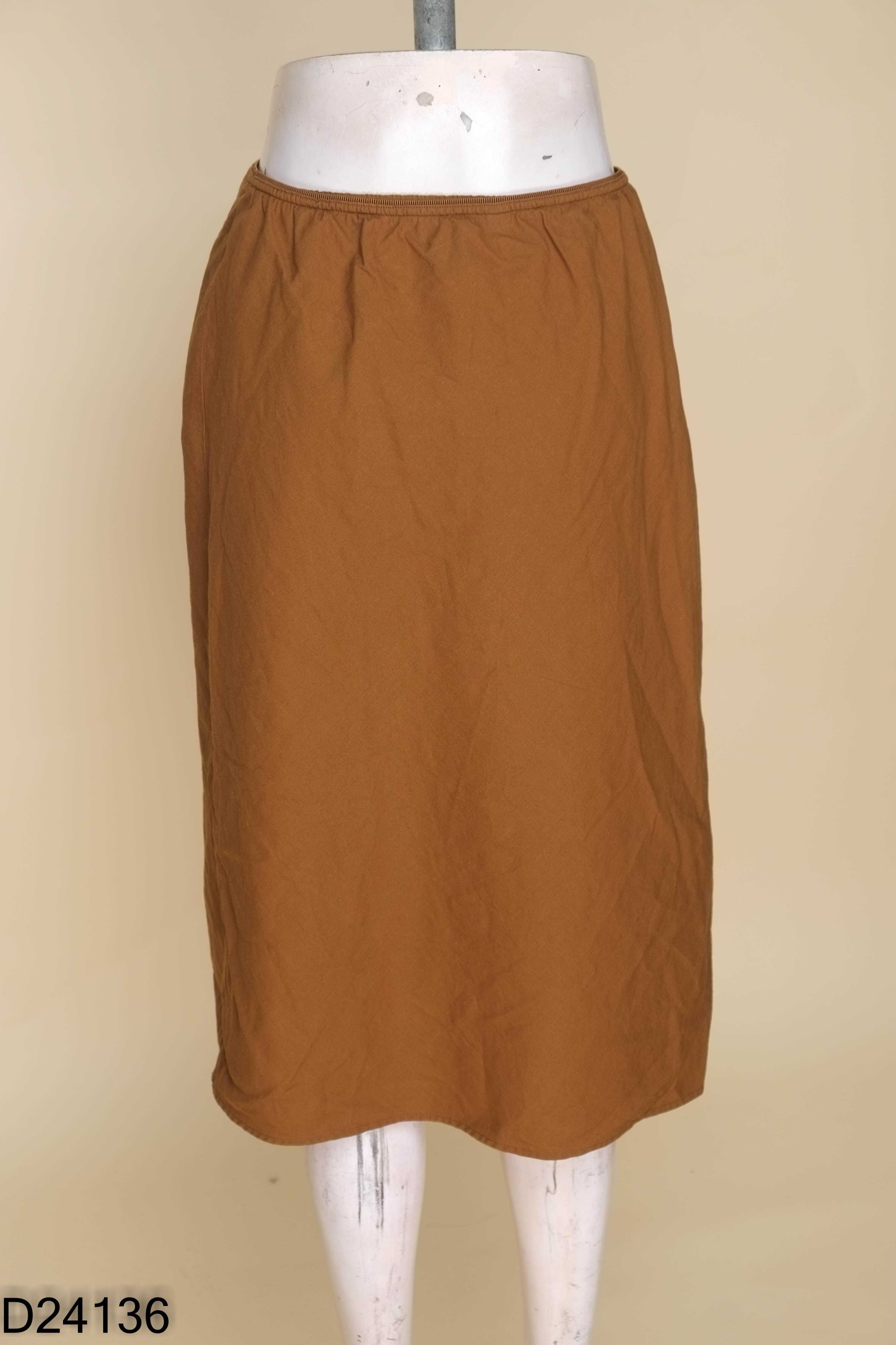 Set Chân váy nâu UNIQLO trơn