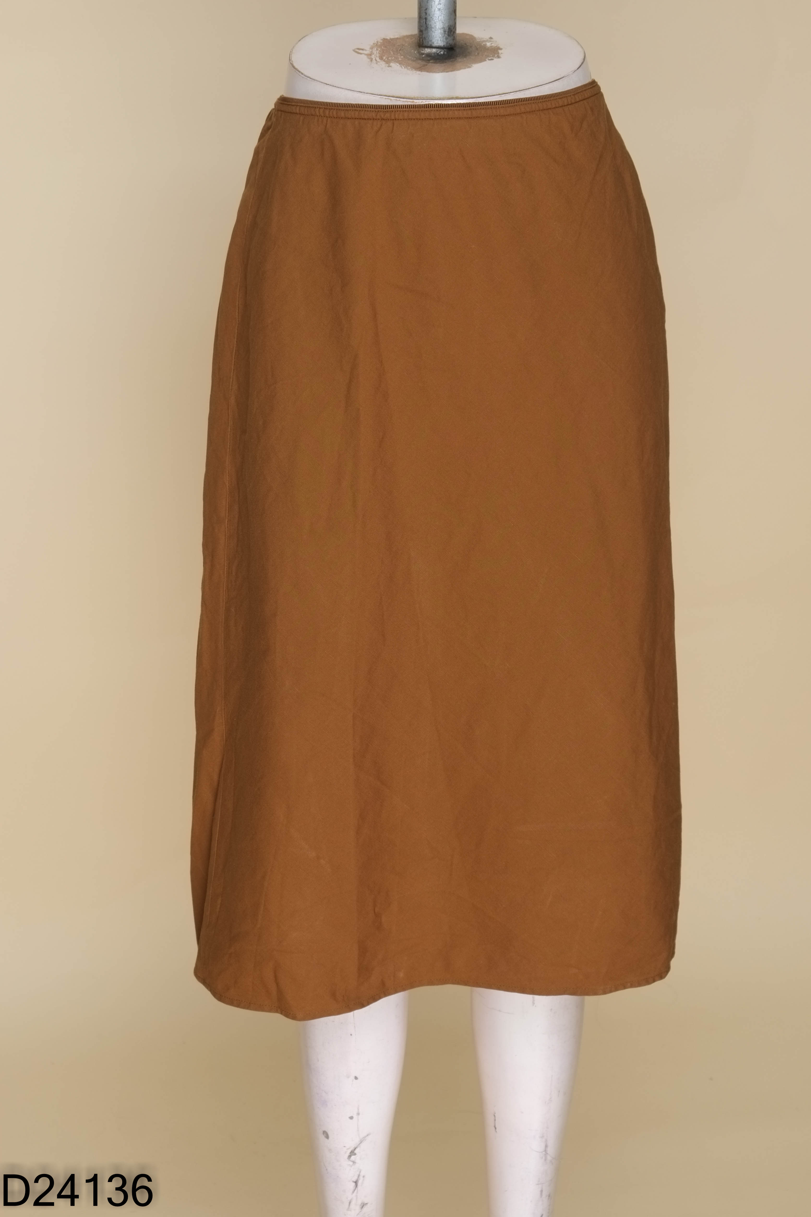 Set Chân váy nâu UNIQLO trơn