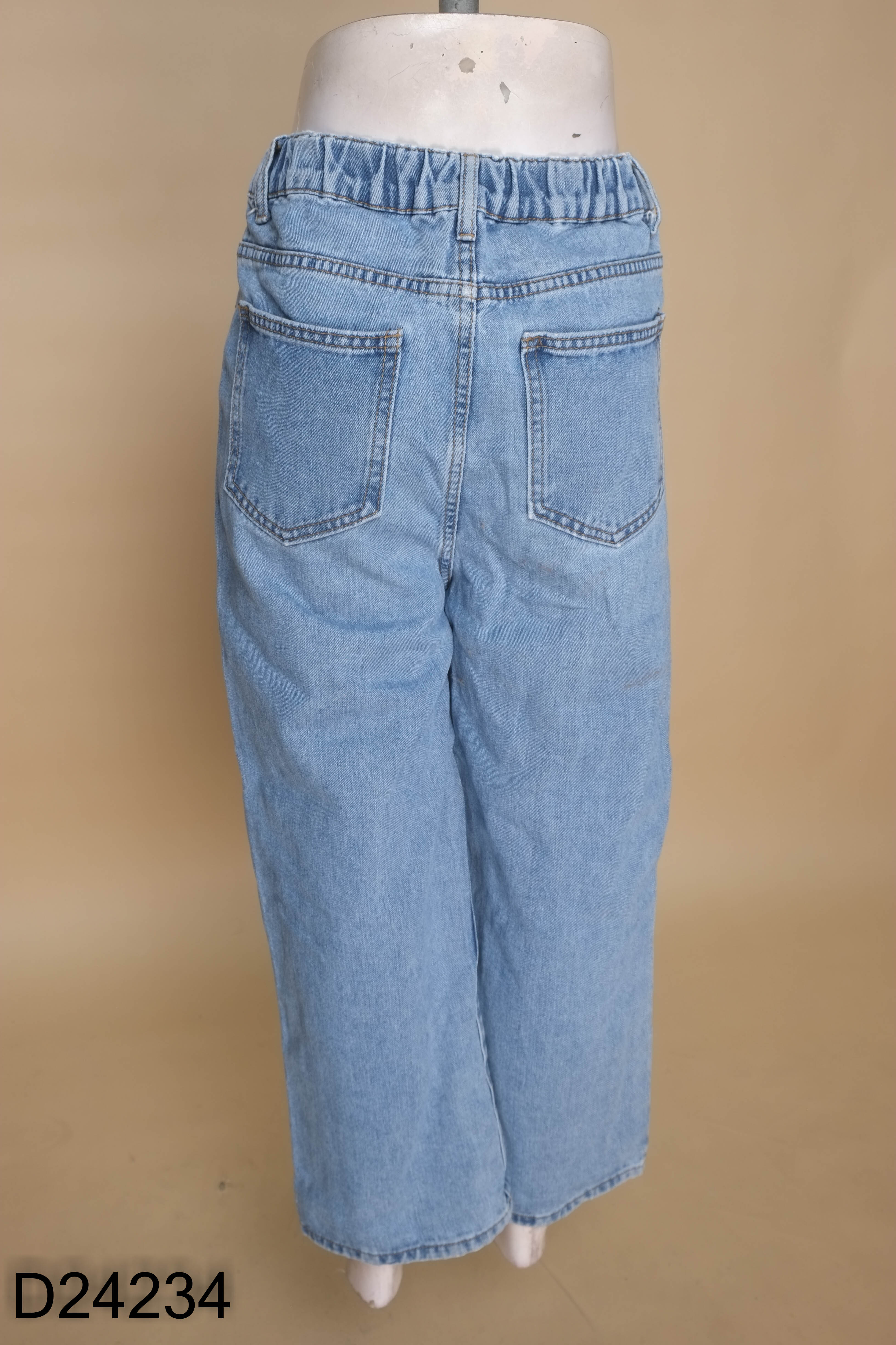Quần jeans xanh ống rộng phối chun