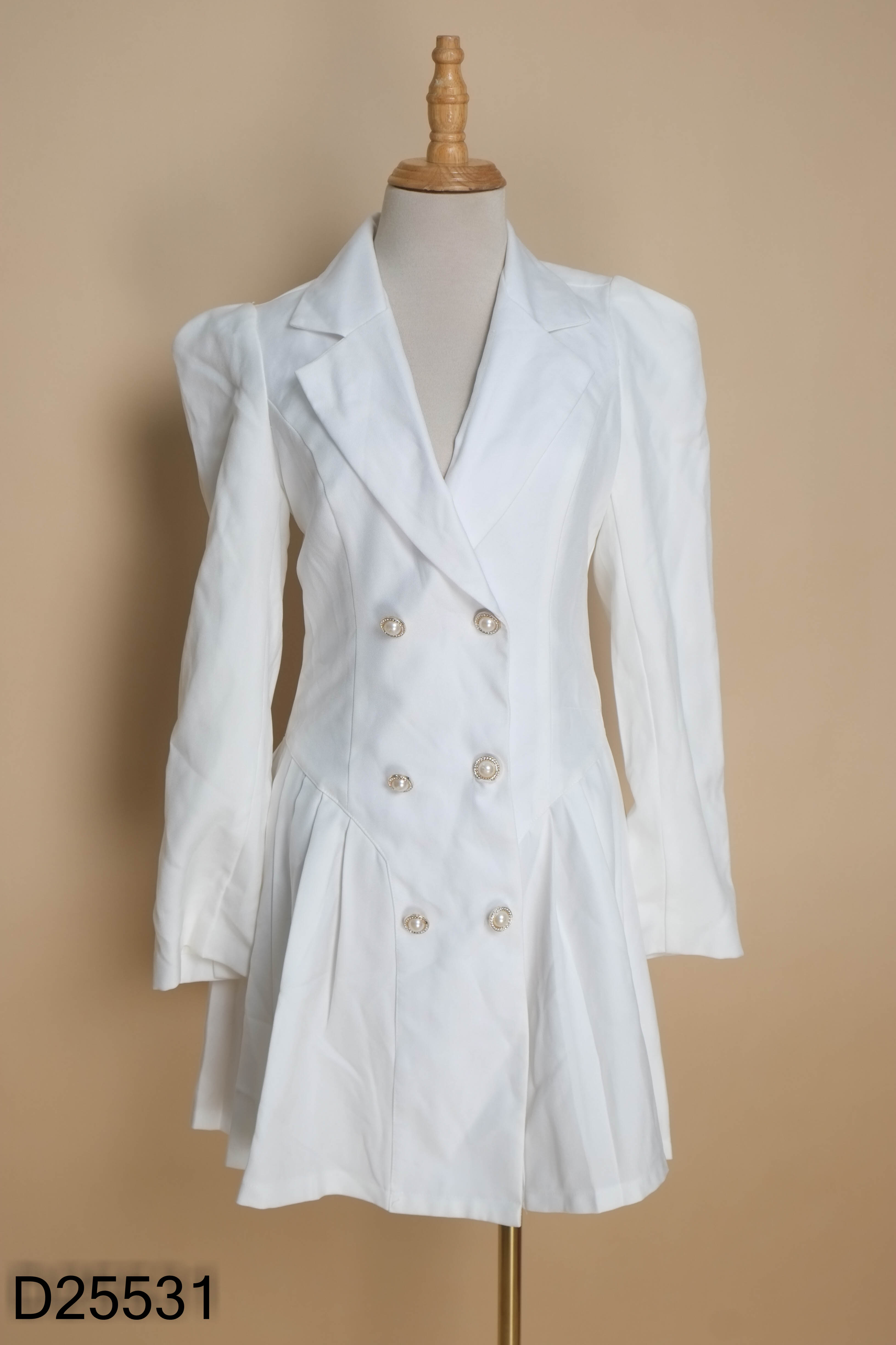 Váy trắng trơn cổ vest