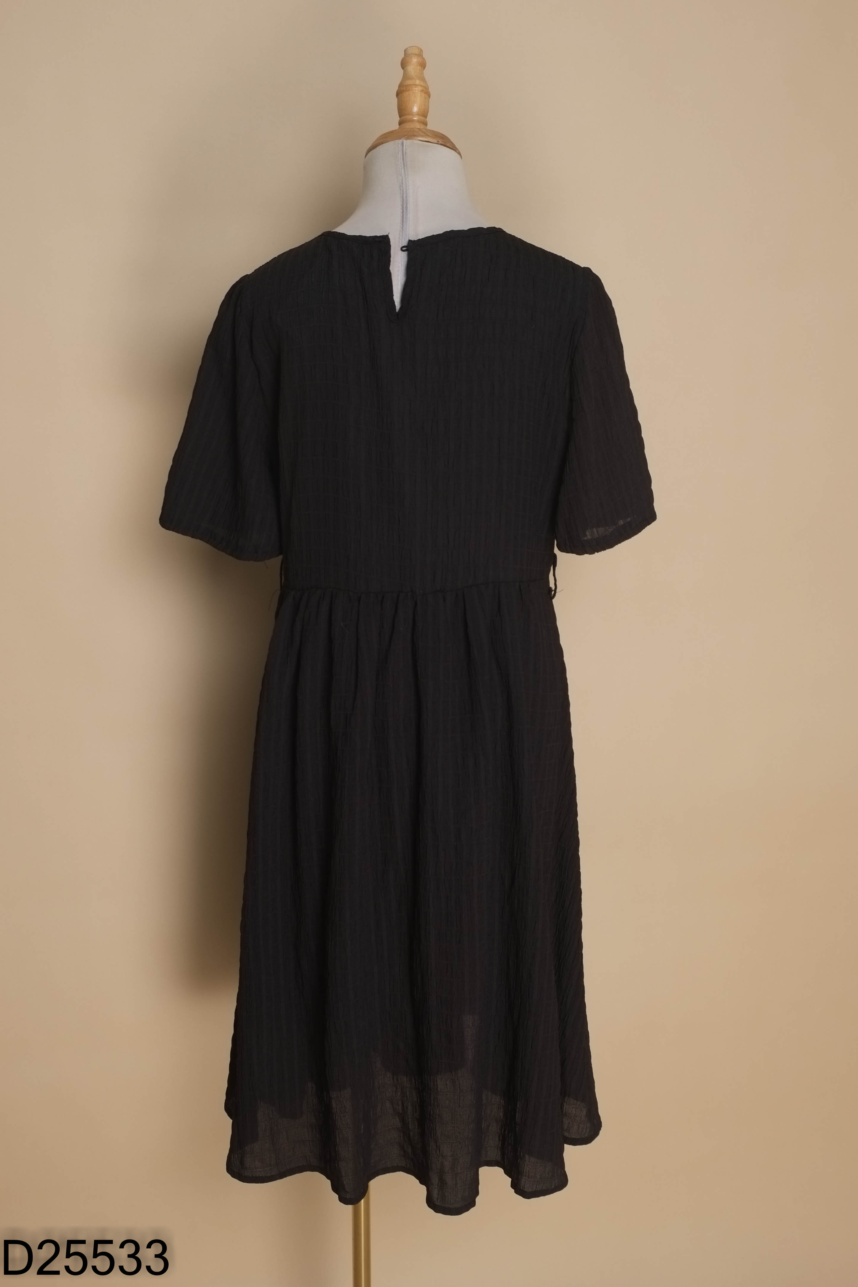 Váy đen dập li babydoll