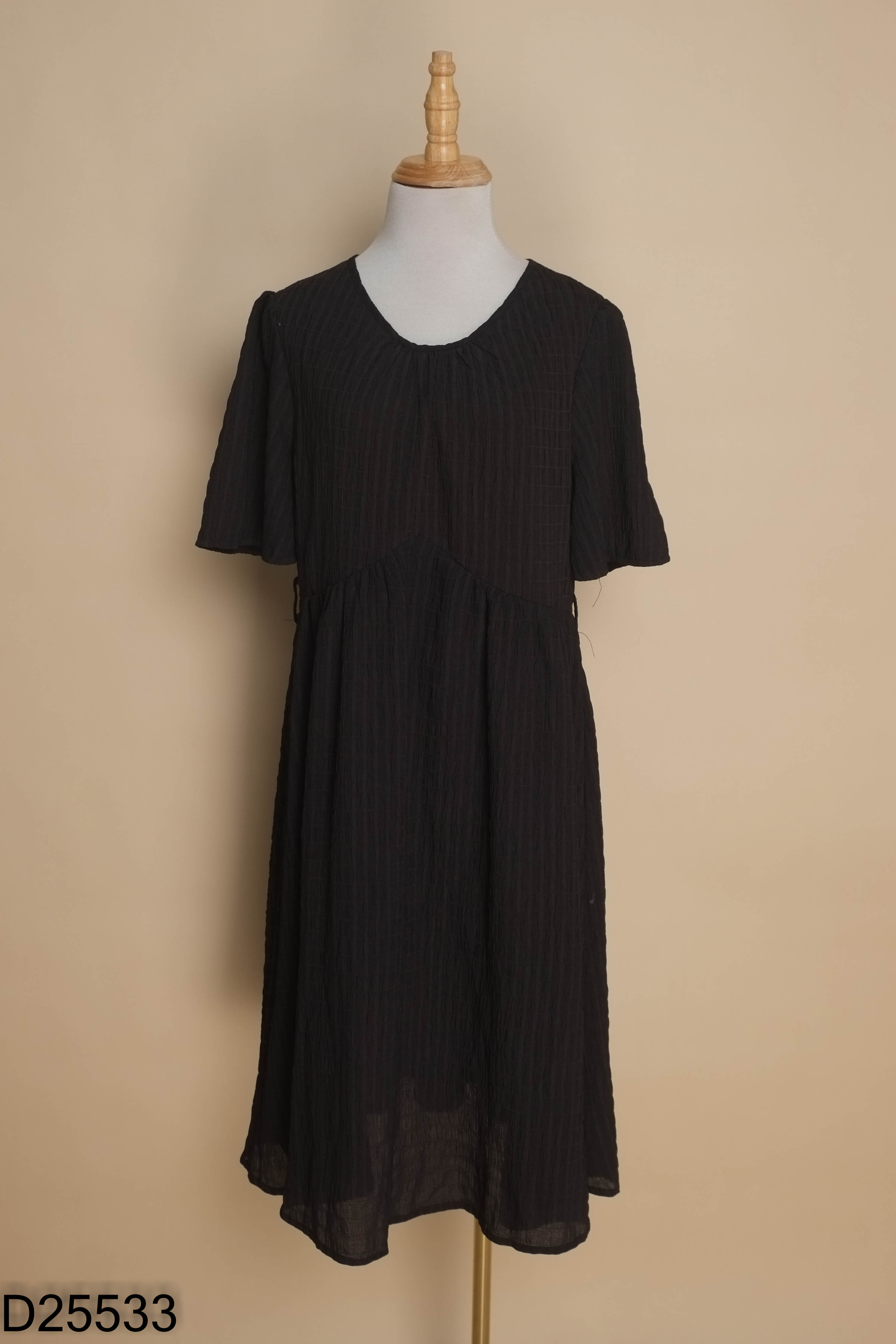 Váy đen dập li babydoll