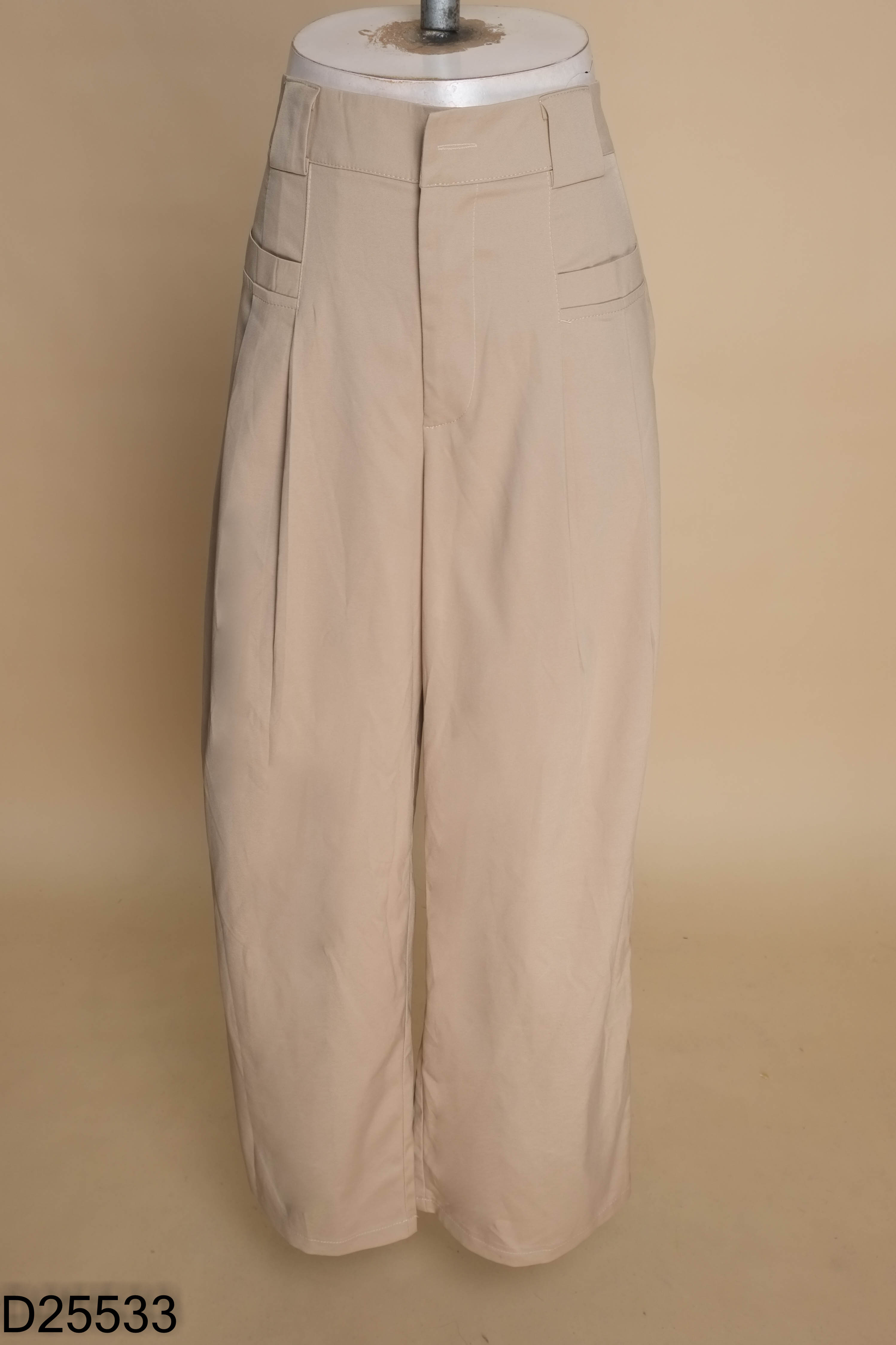 Quần be TOS CLOSET dáng suông