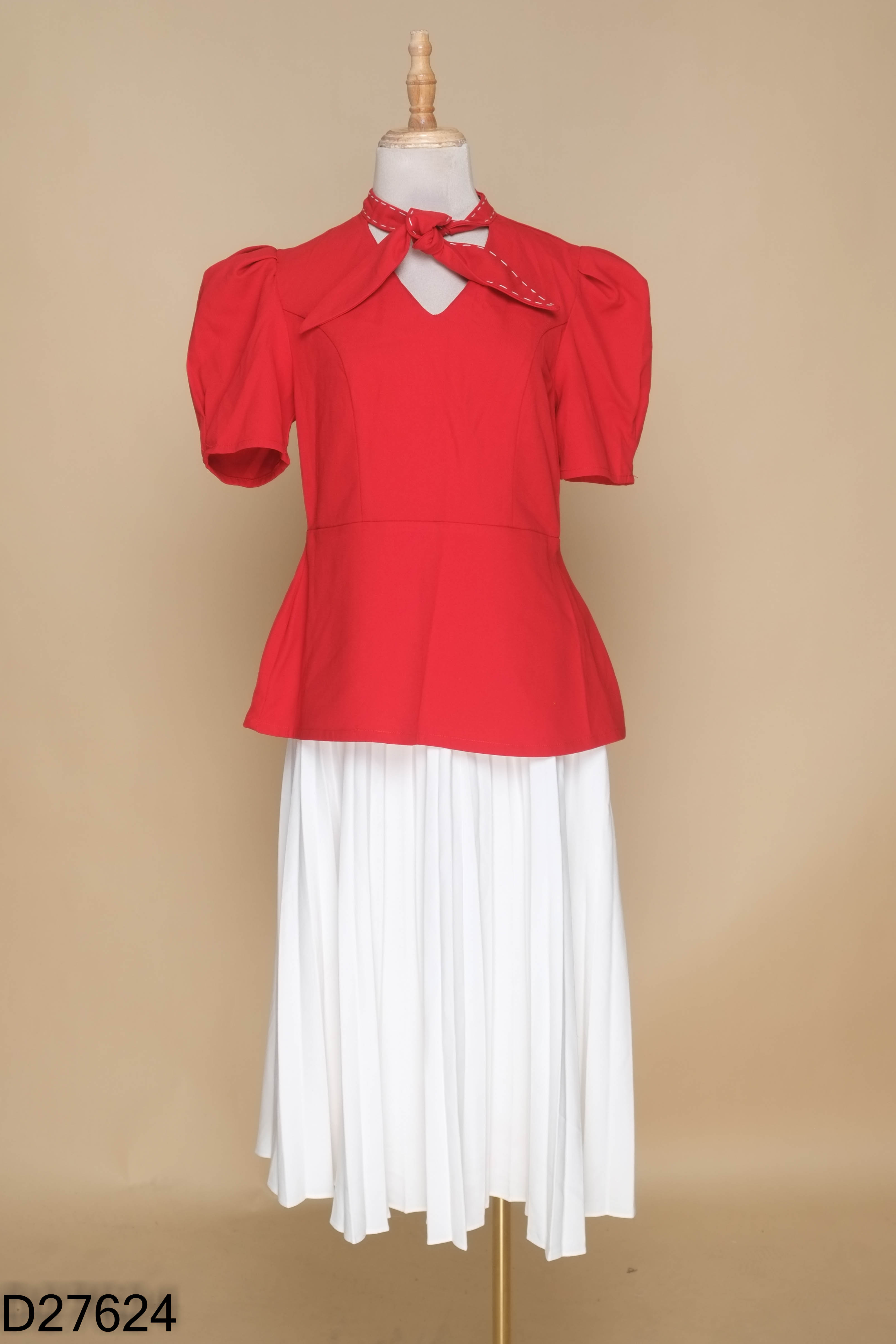 SET áo LIOS OFFICIAL đỏ+ chân váy trắng