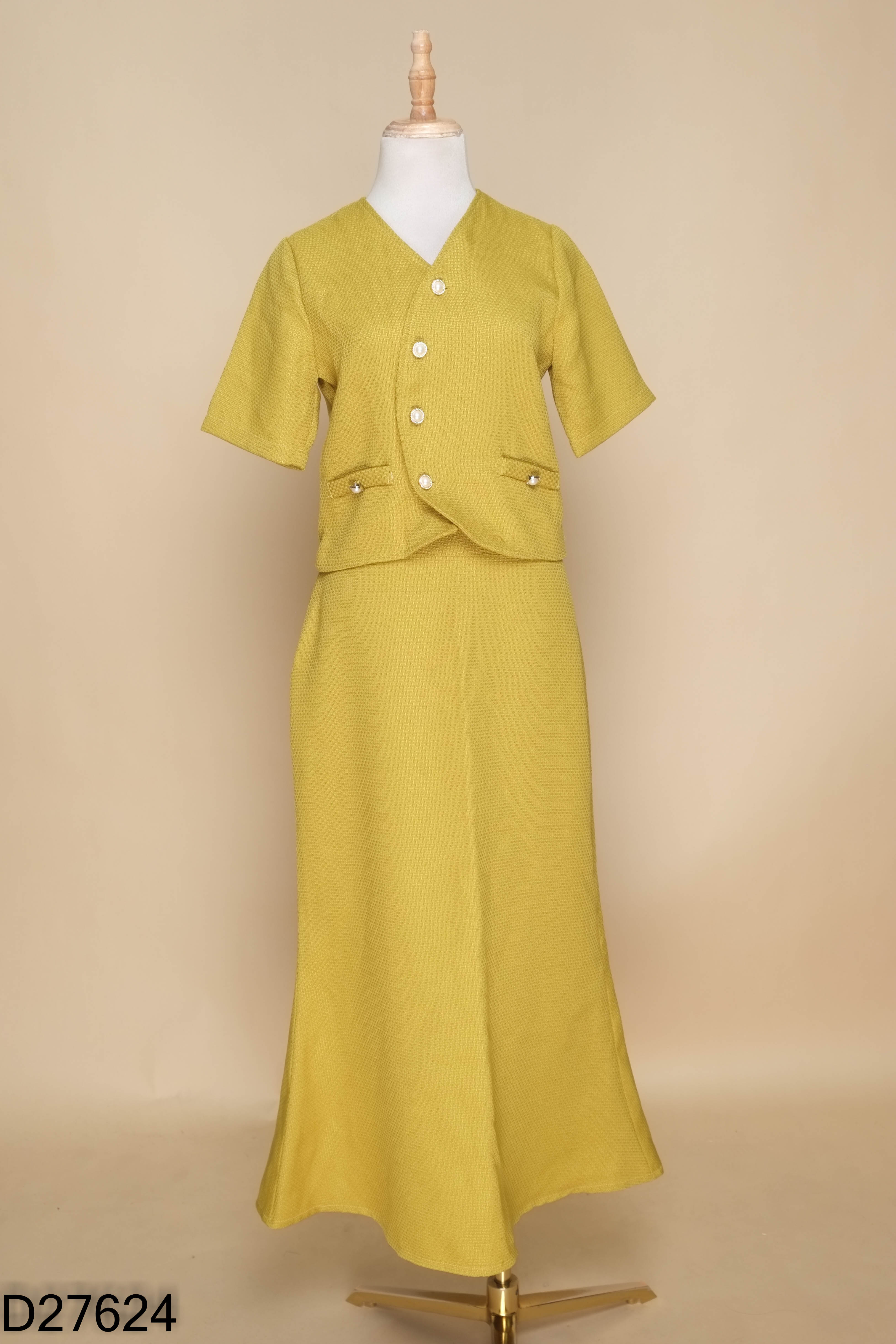 SET áo LEO'S WEARING vàng cúc ngọc+ chân váy