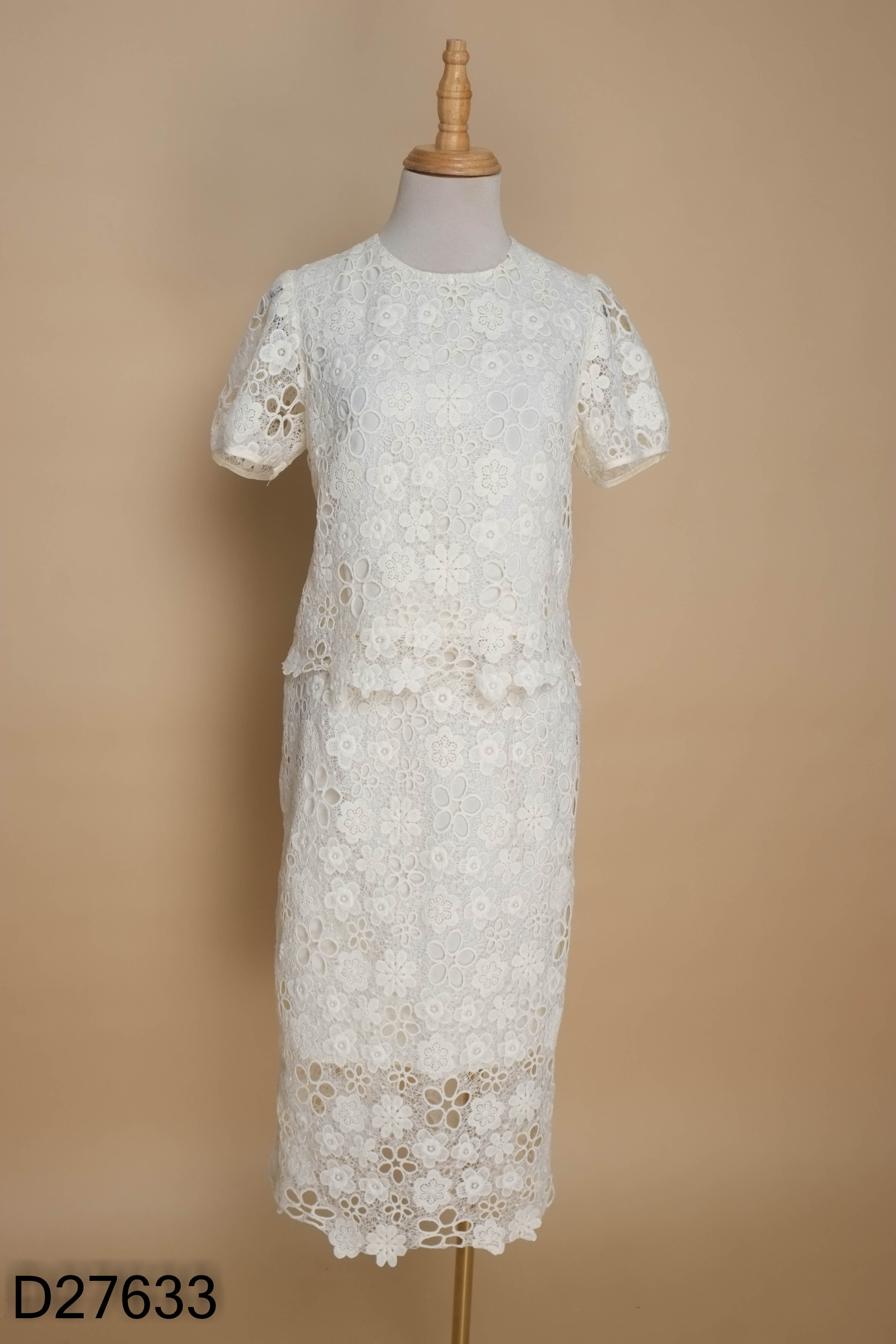 Set áo trắng ren EVA CLOTHES + chân váy trắng ren