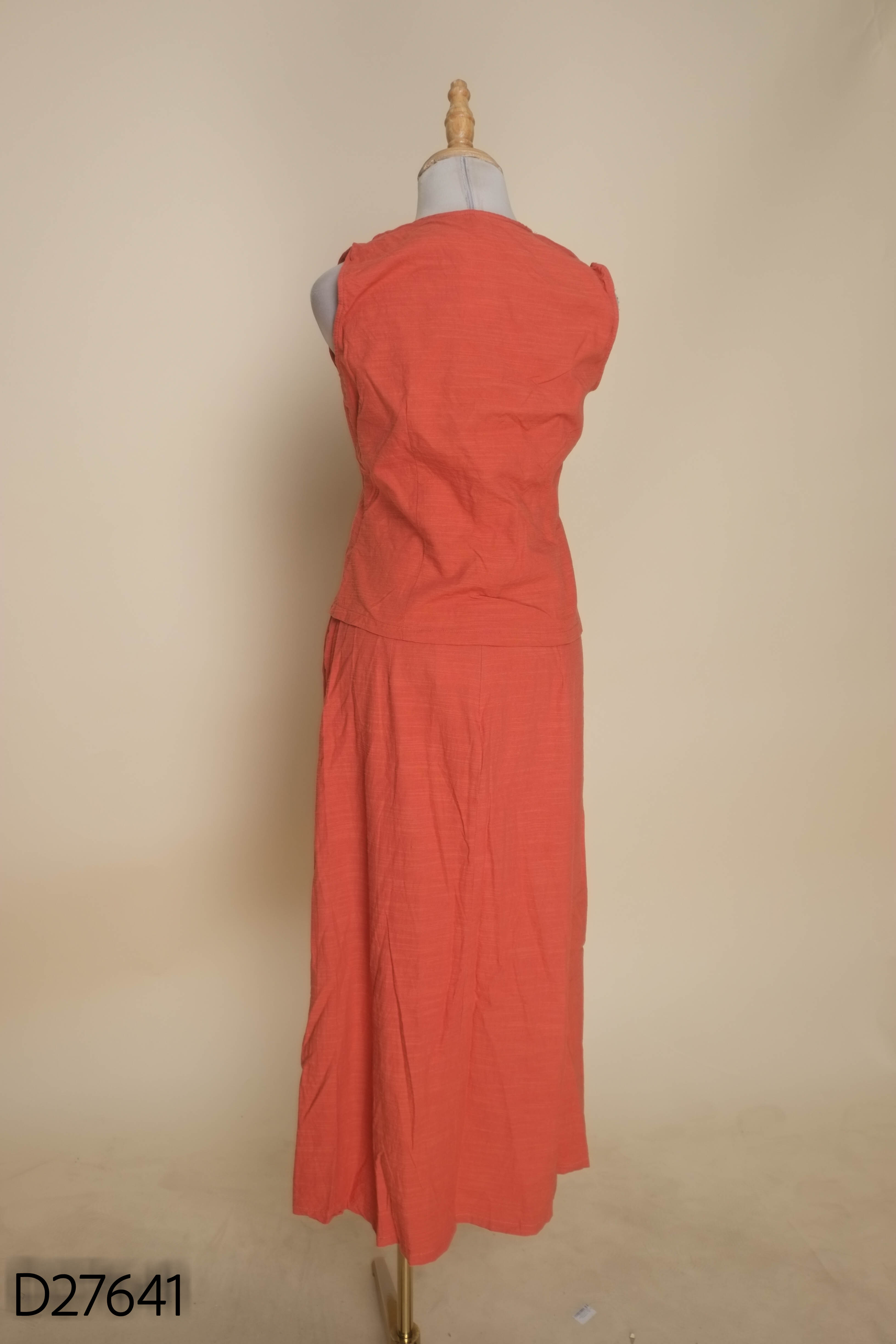 Set Áo gile cam đỏ LEO'S WEARING + Chân váy