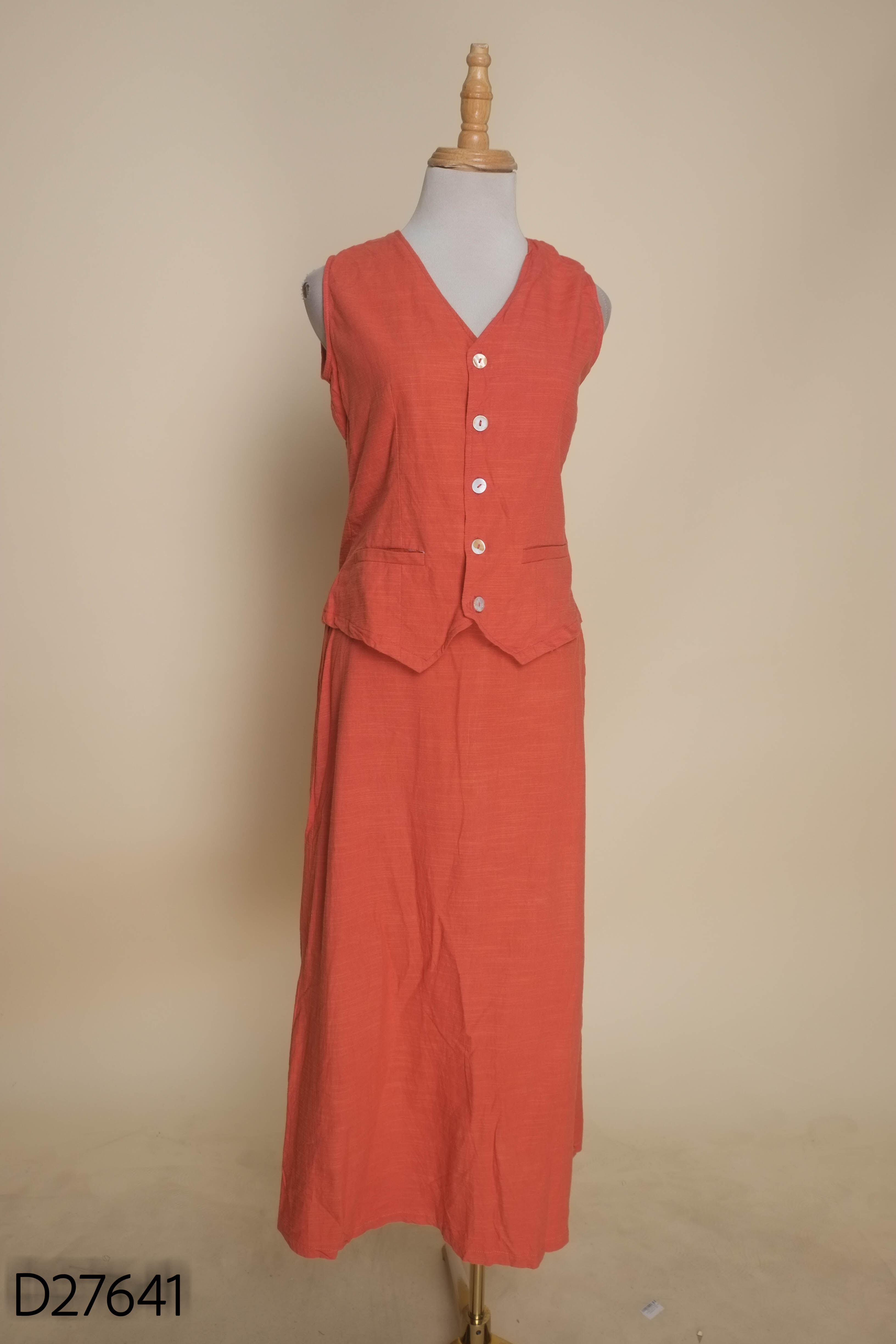 Set Áo gile cam đỏ LEO'S WEARING + Chân váy