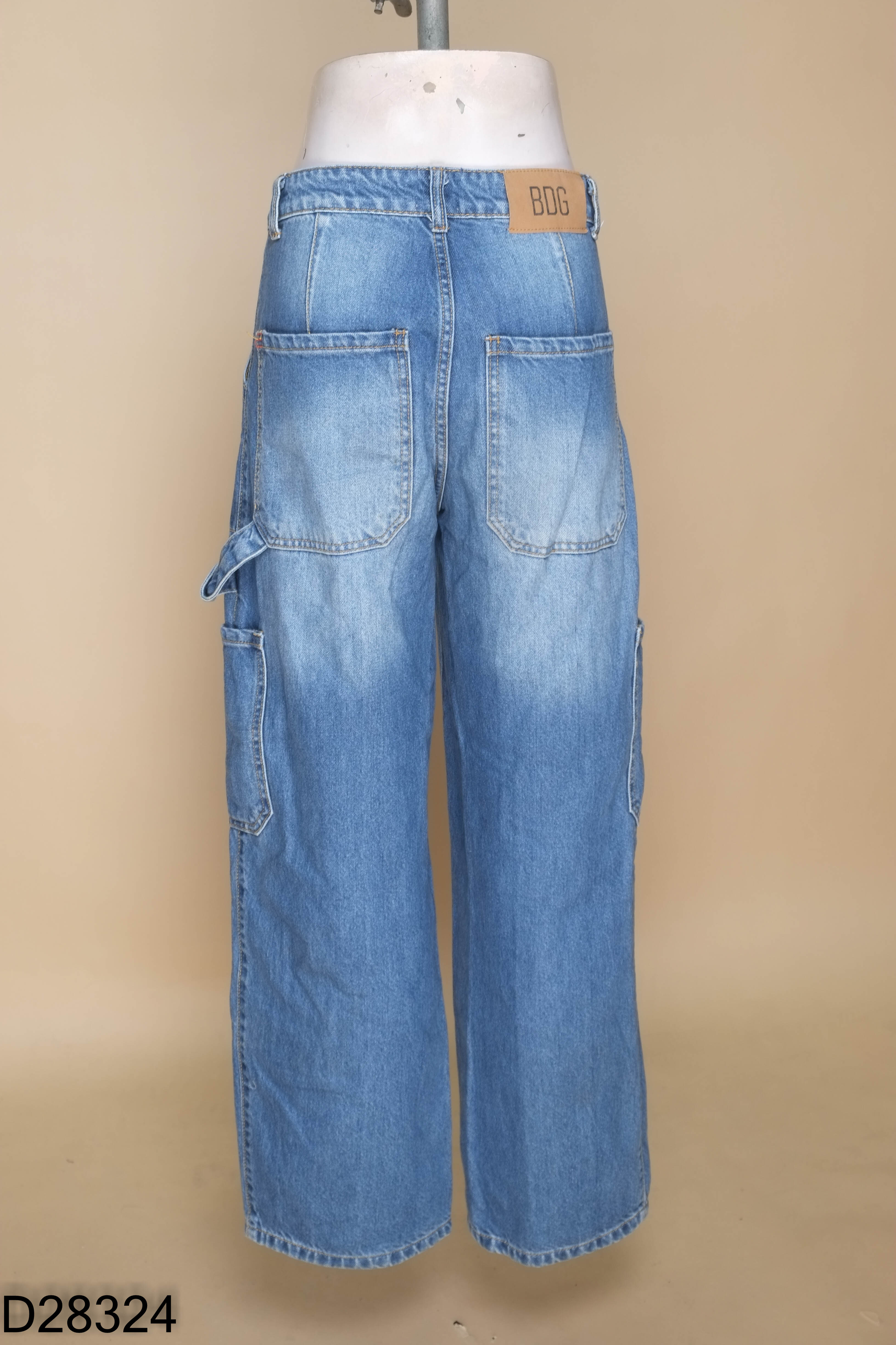 Quần jeans xanh BDG ống rộng túi hộp