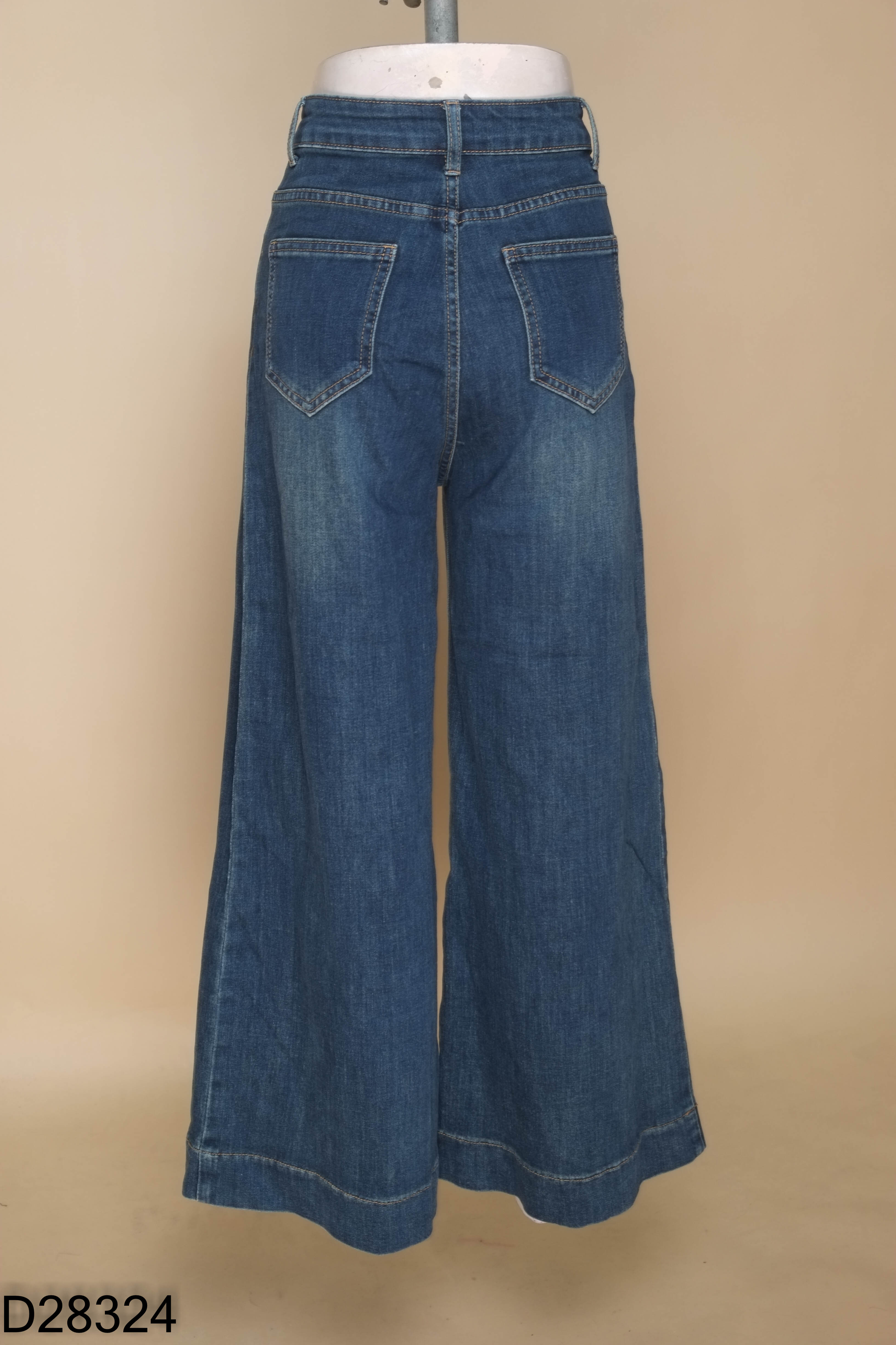 Quần jeans xanh sẫm ống rộng