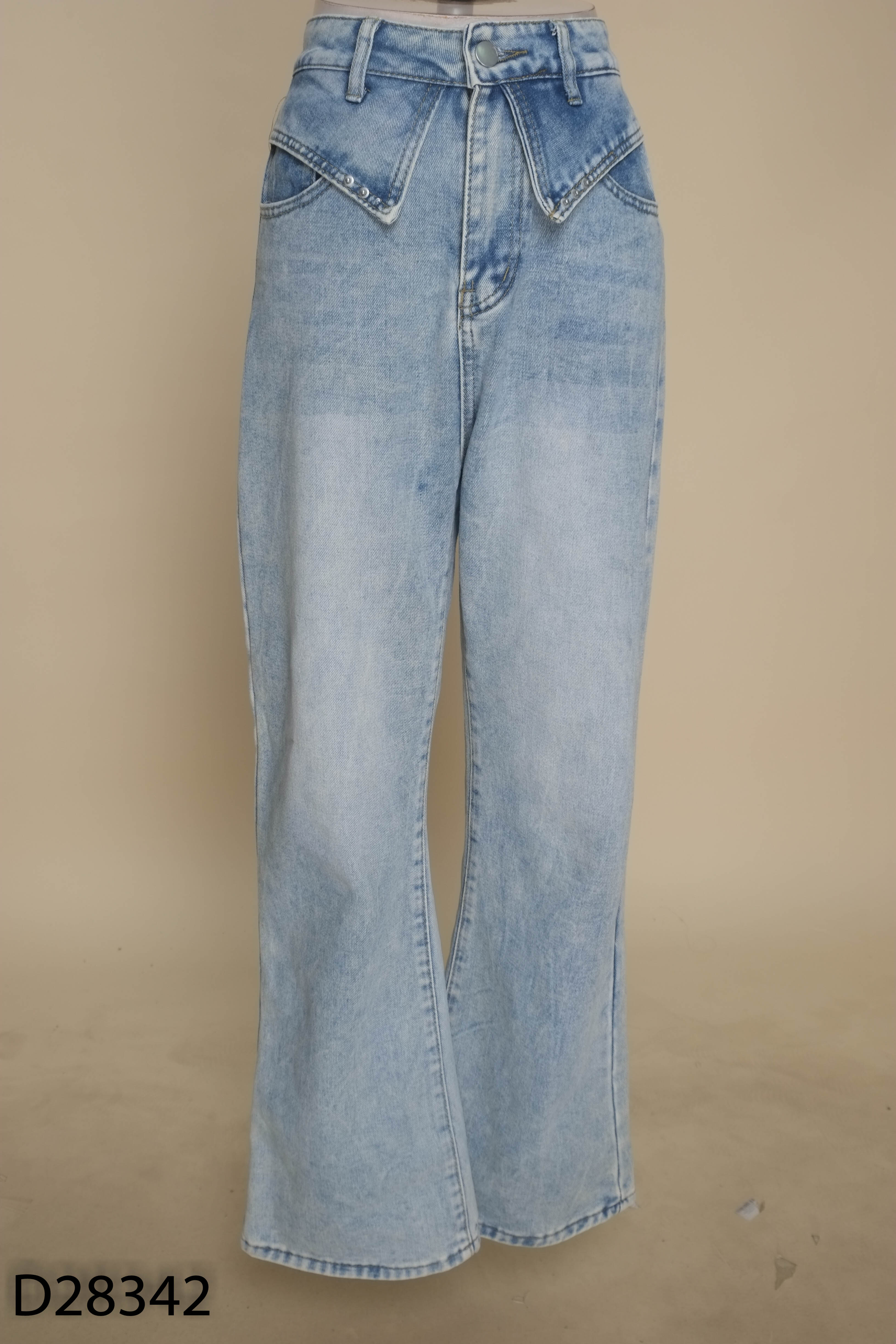 Quần jeans xanh suông