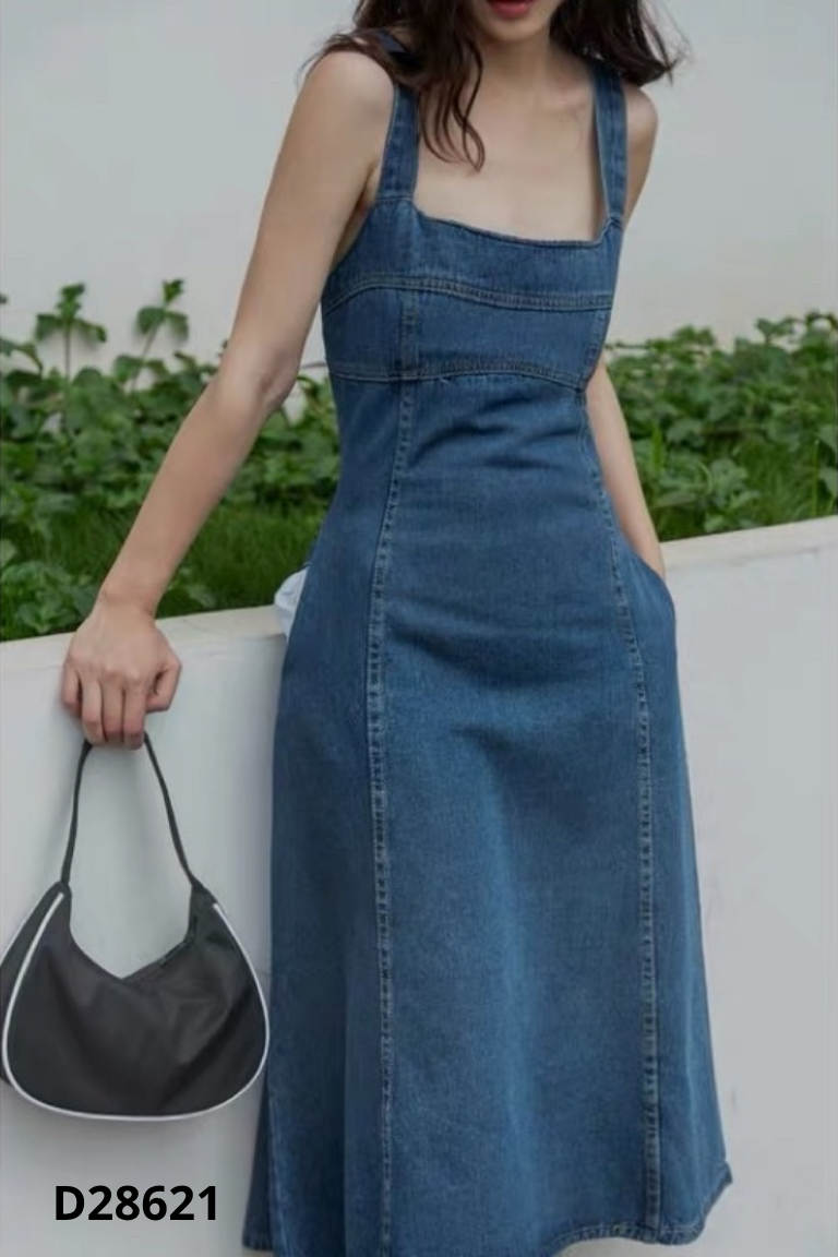 Váy jean xanh cổ vuông