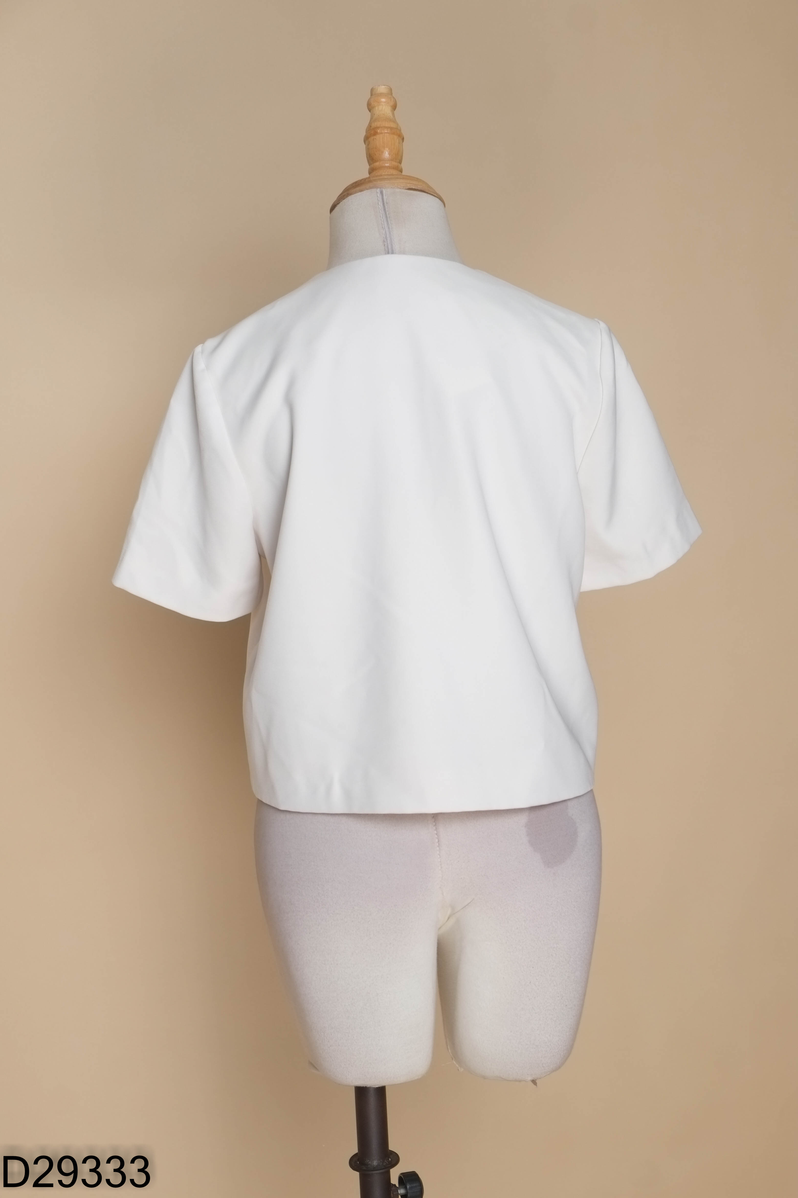 Áo khoác VERO MODA be cổ tròn