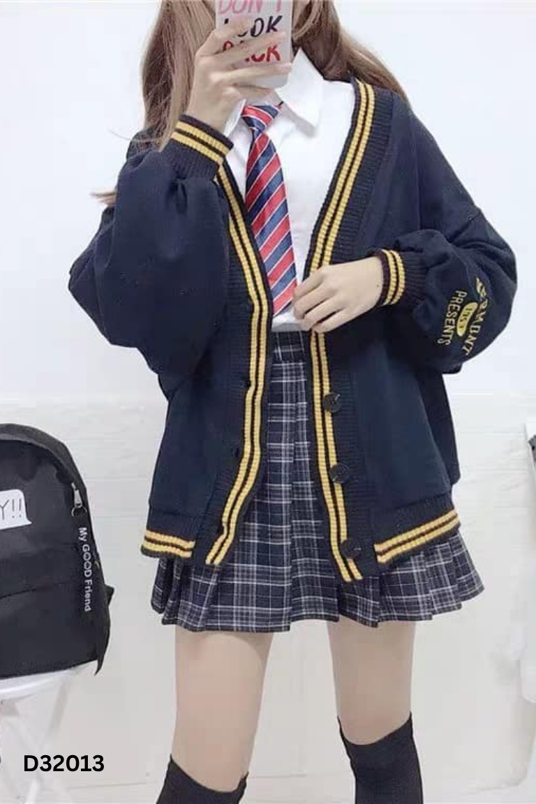 Áo nỉ xanh than viền vàng