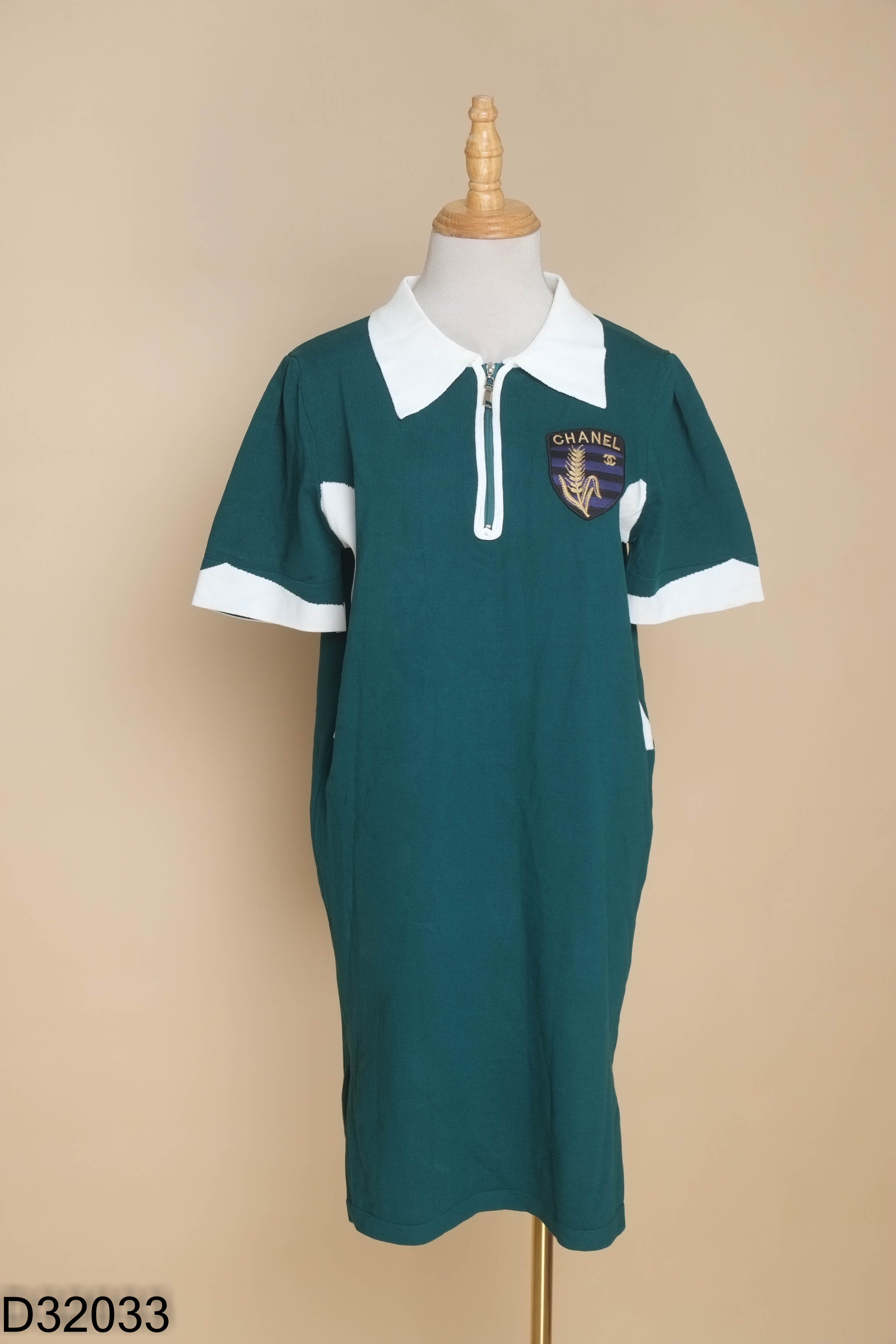 Váy len xanh phối trắng