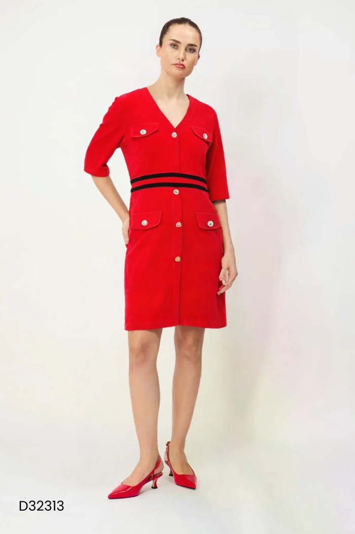 Váy nhung đỏ eo viền đen