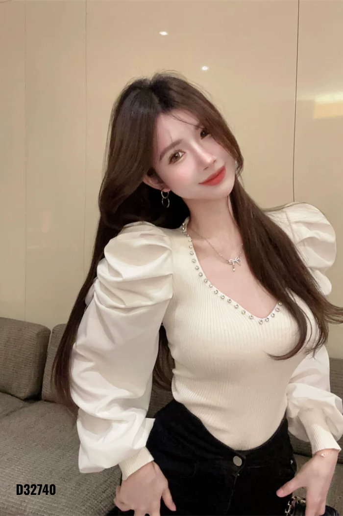 Áo be cổ V đính hạt