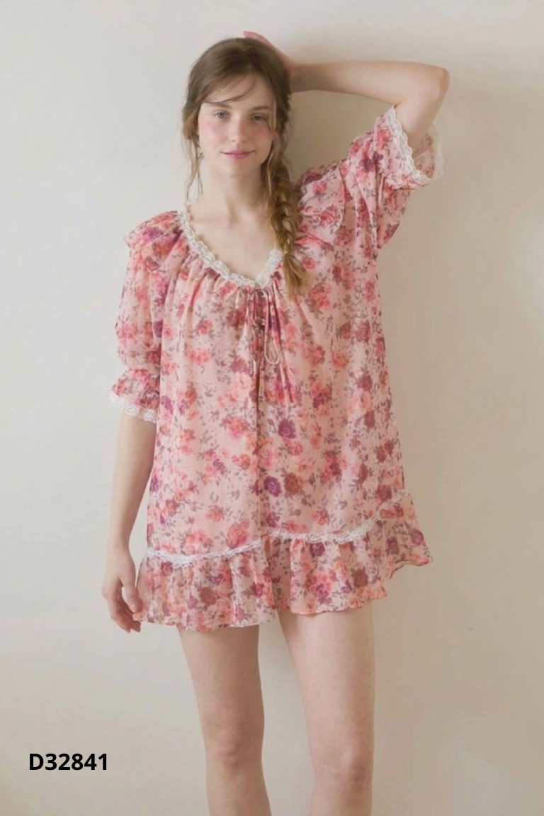 Váy babydoll be họa tiết hoa hồng