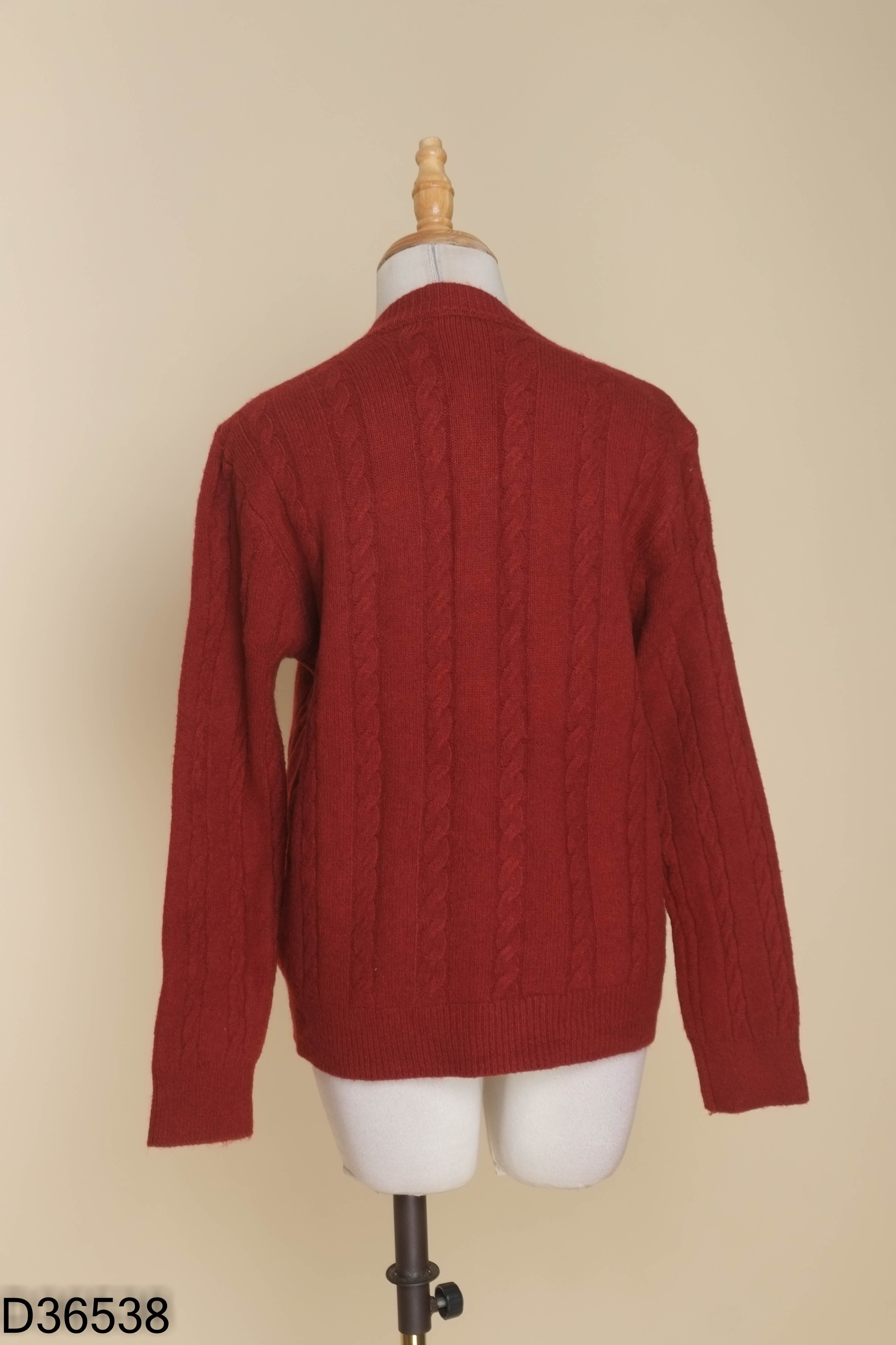 Cardigan len đỏ thừng thêu ngựa