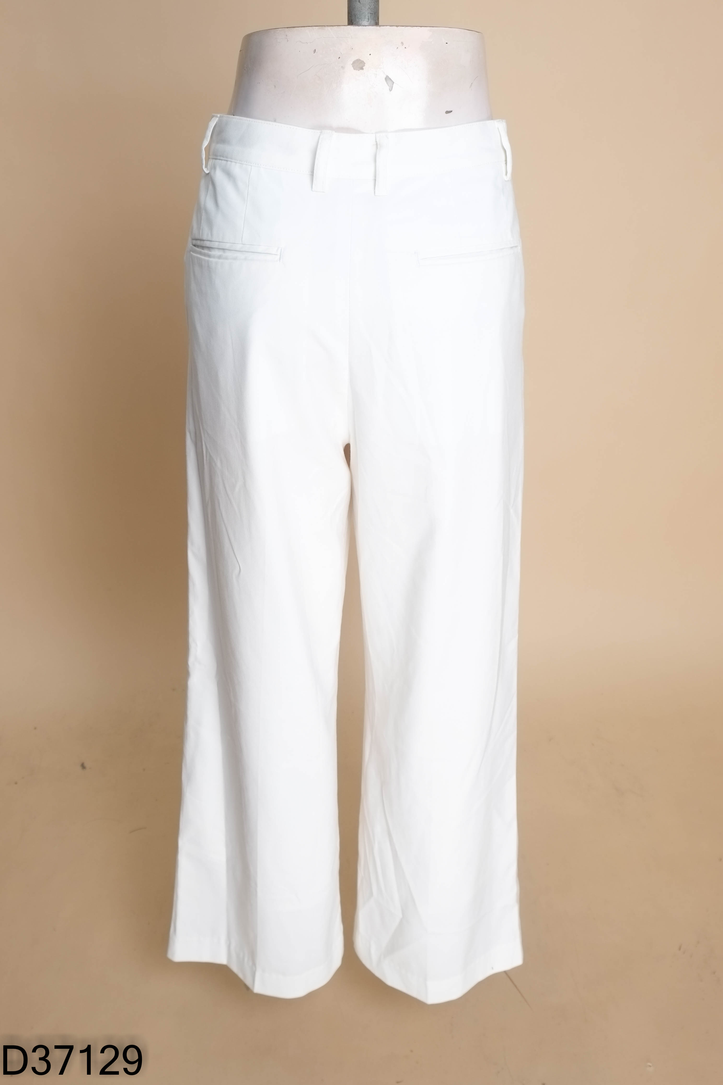Quần culottes vải trắng