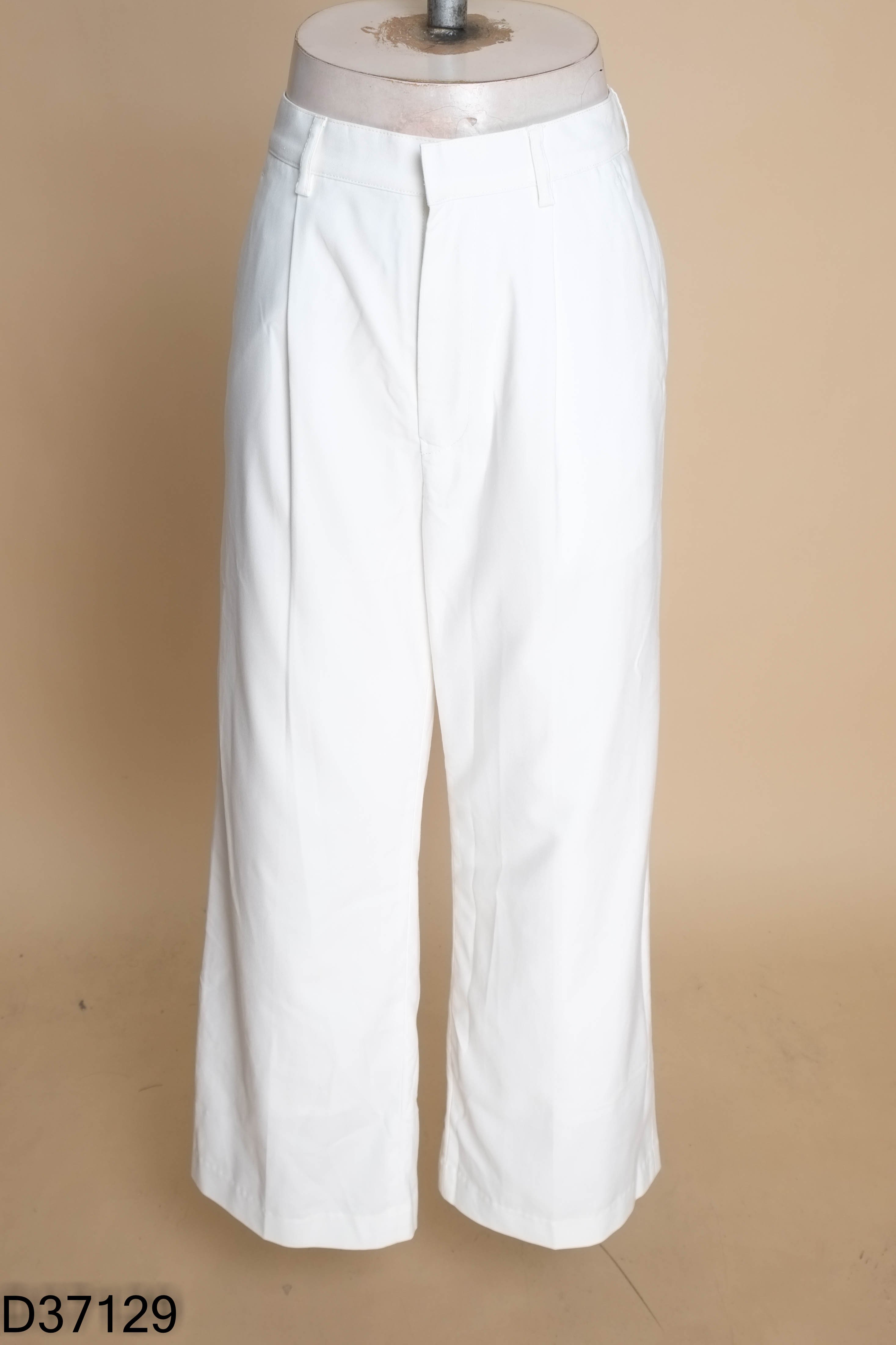 Quần culottes vải trắng