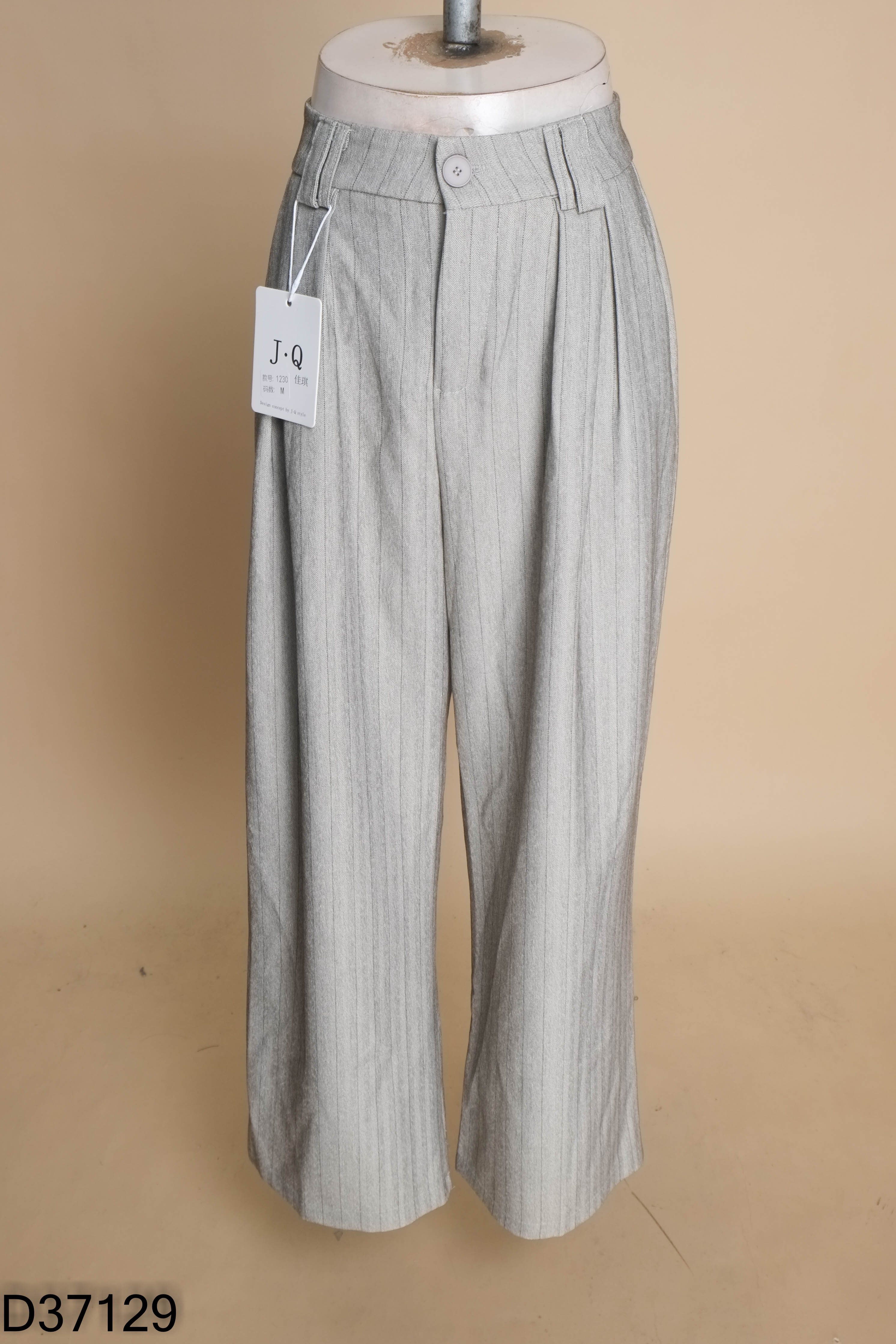 NEWTAG Quần culottes xám sọc