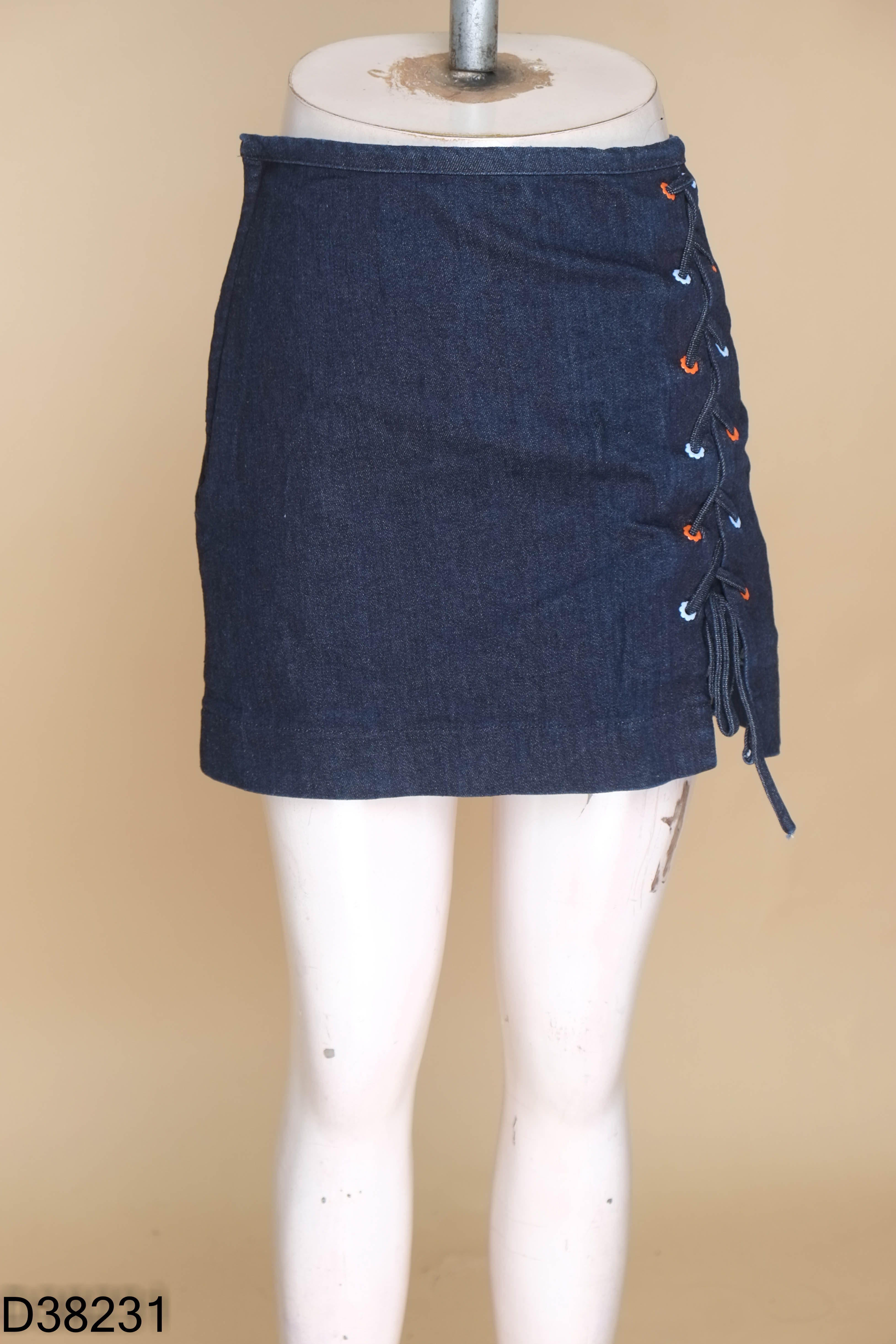 Chân váy jeans LIBE xanh đan dây