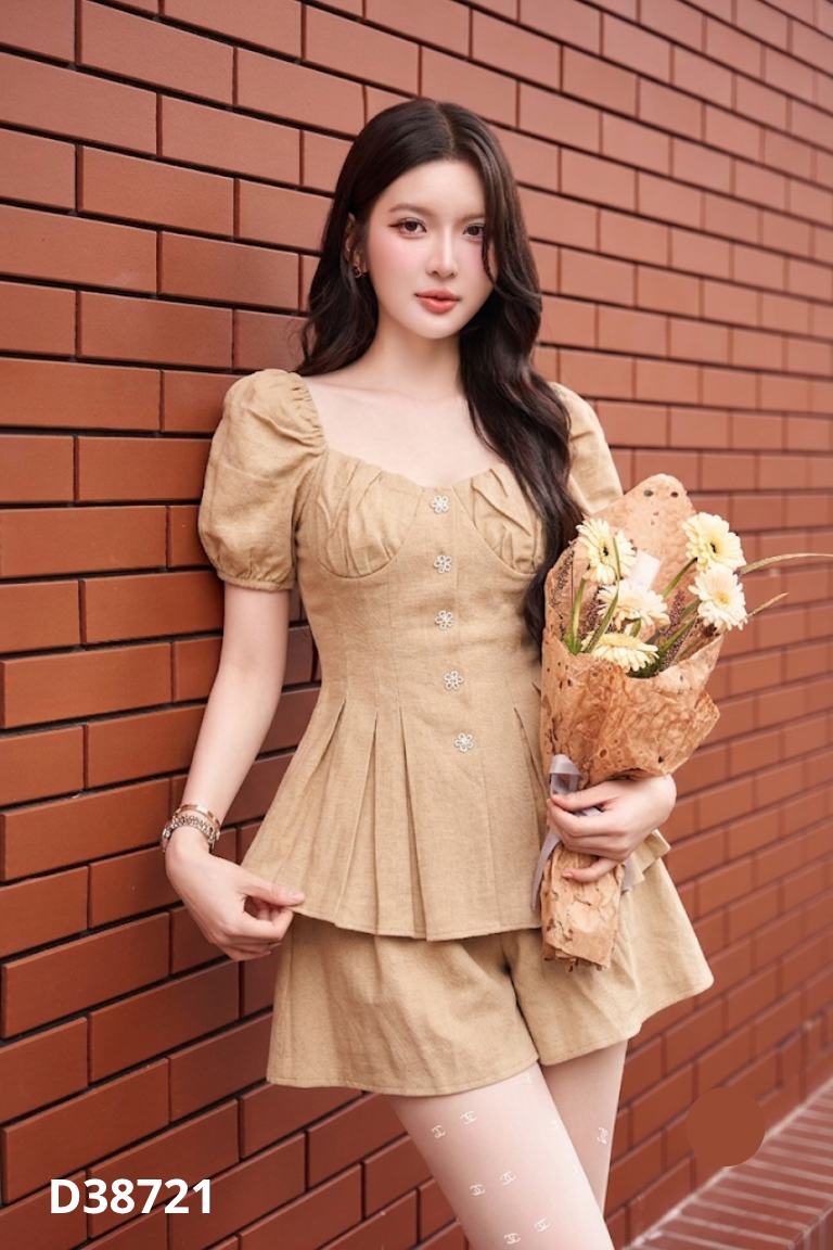 Set áo + quần short nâu đính hoa