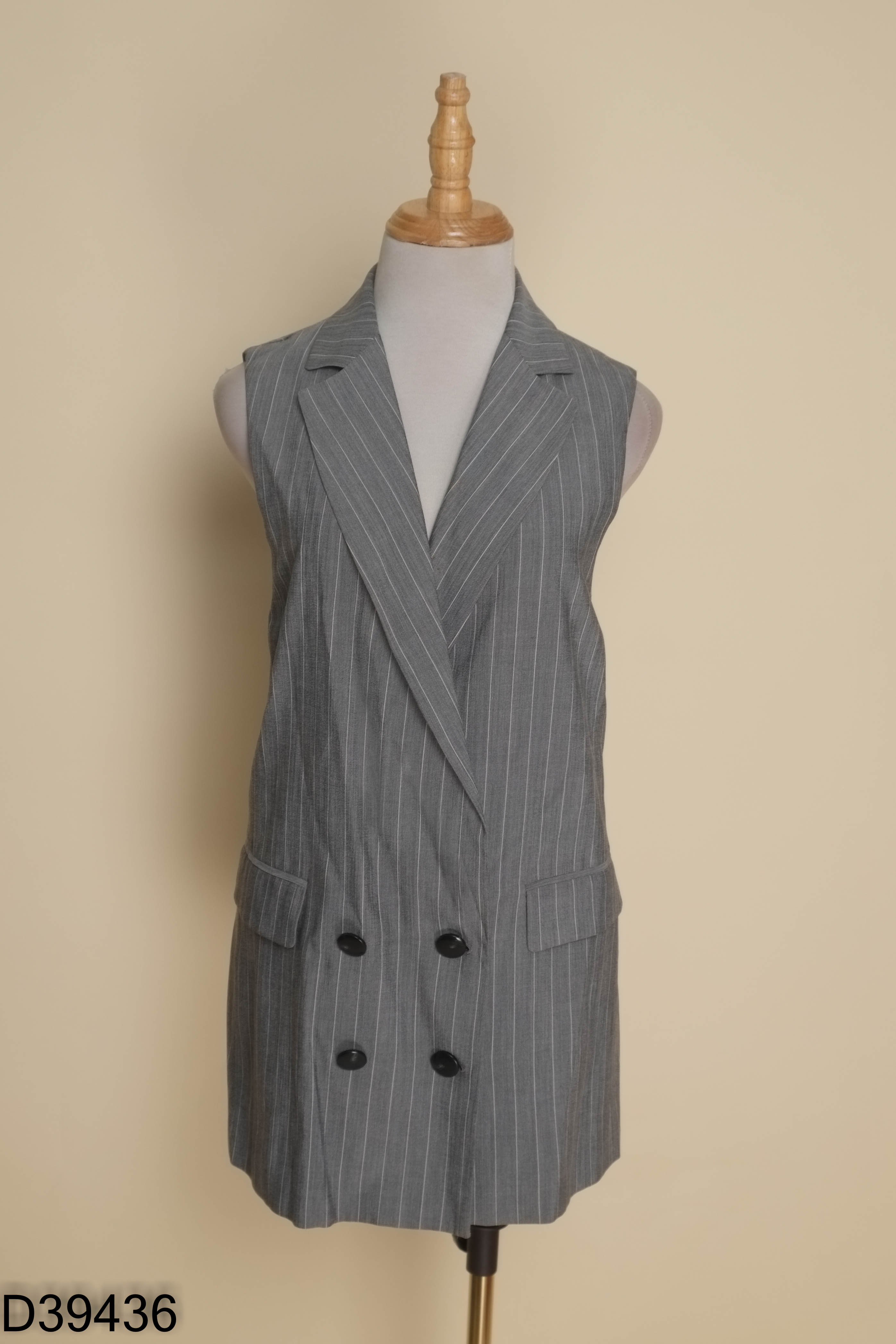 Áo gile xám sọc cổ vest