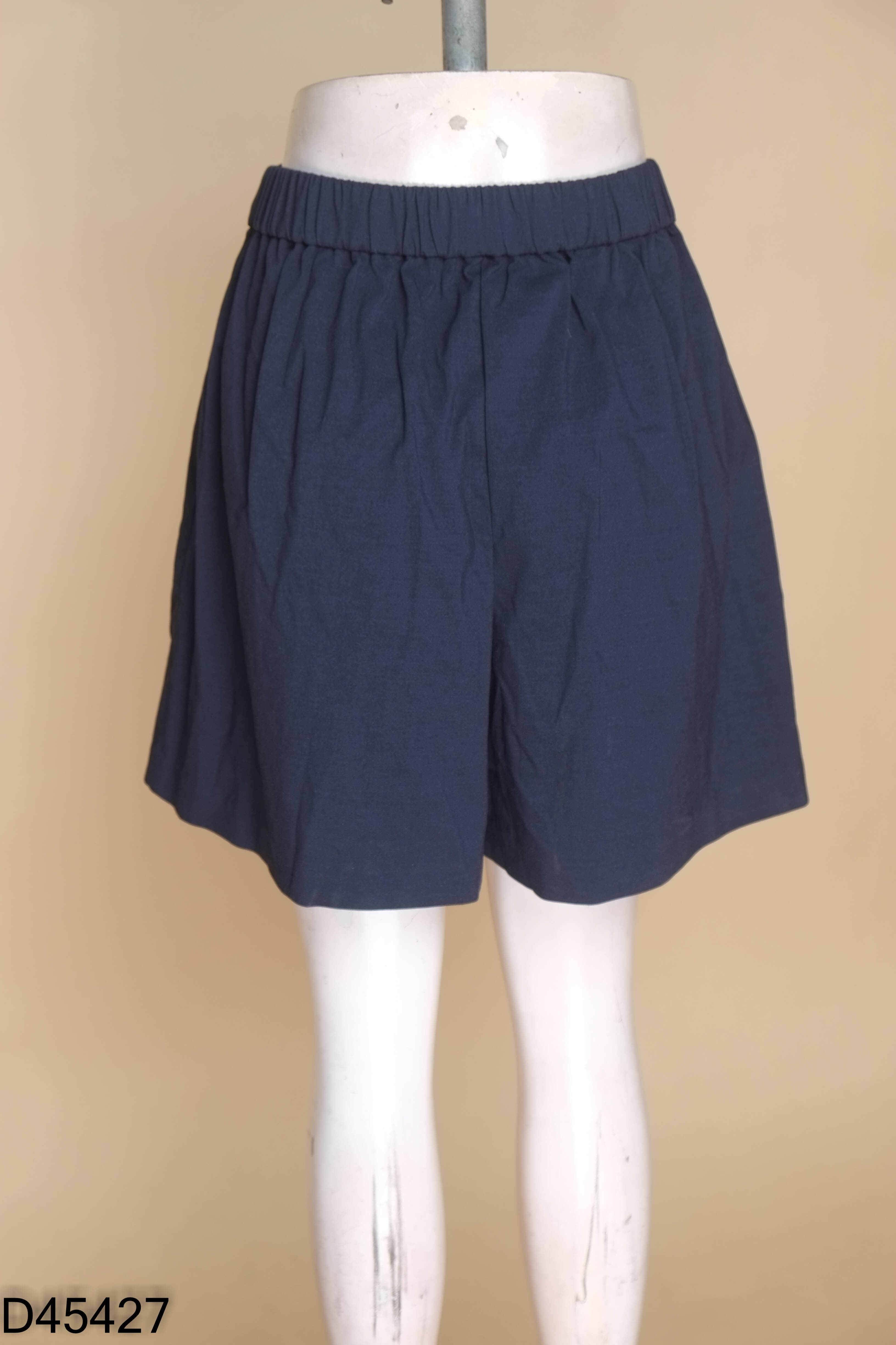 Quần shorts xanh giả váy