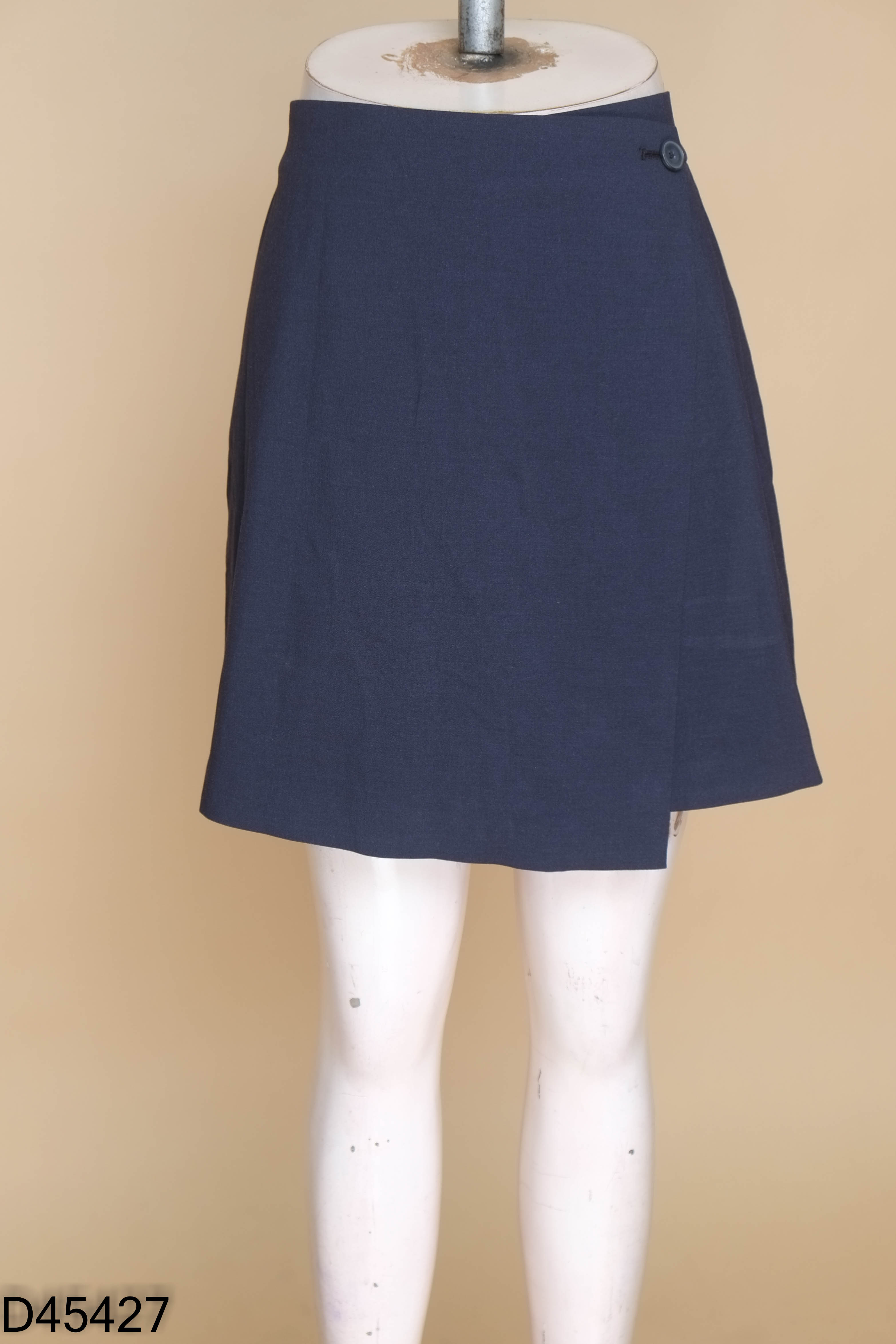 Quần shorts xanh giả váy