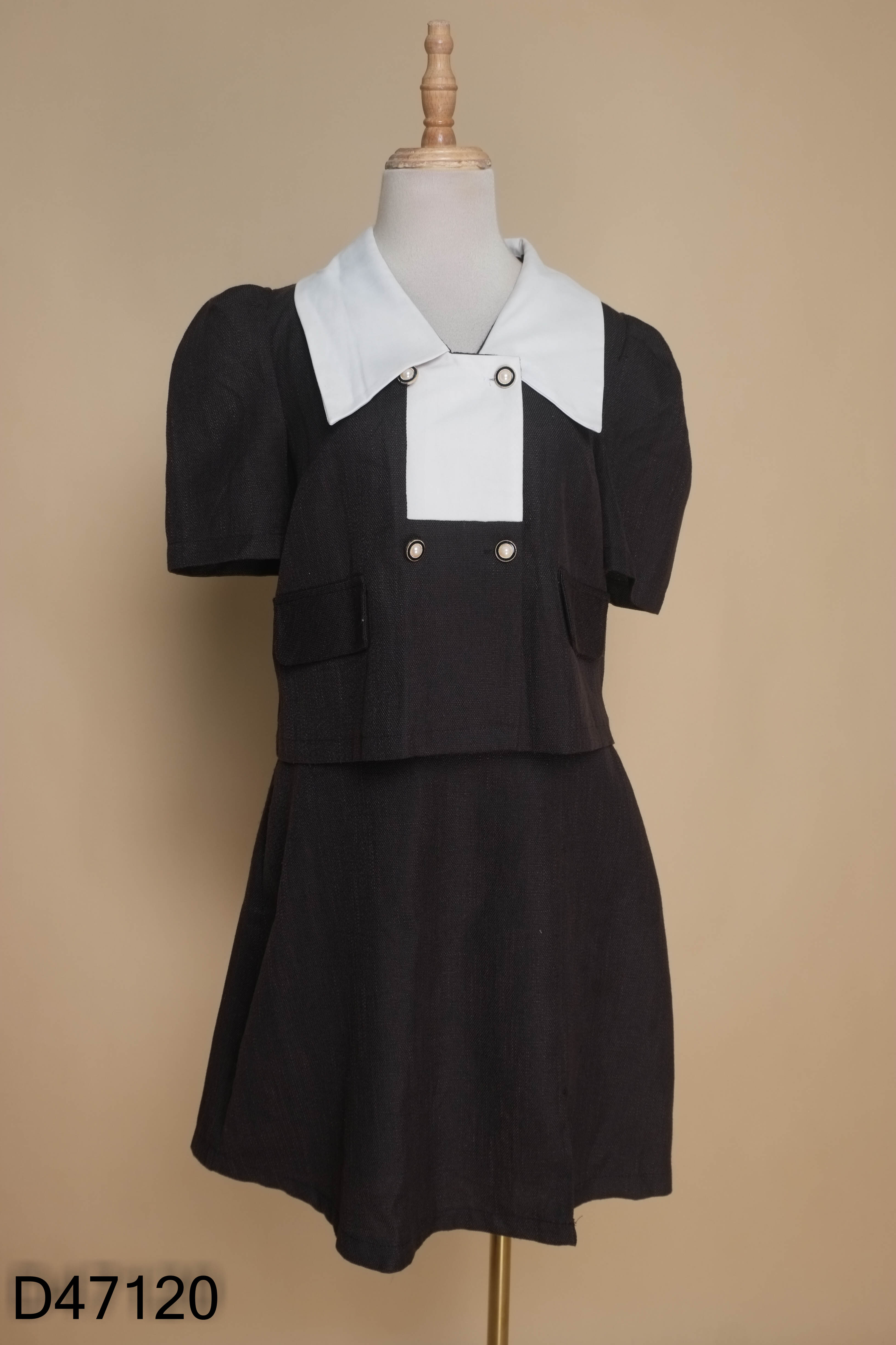 Set áo CUNNIE STORE đen phối trắng + chân váy