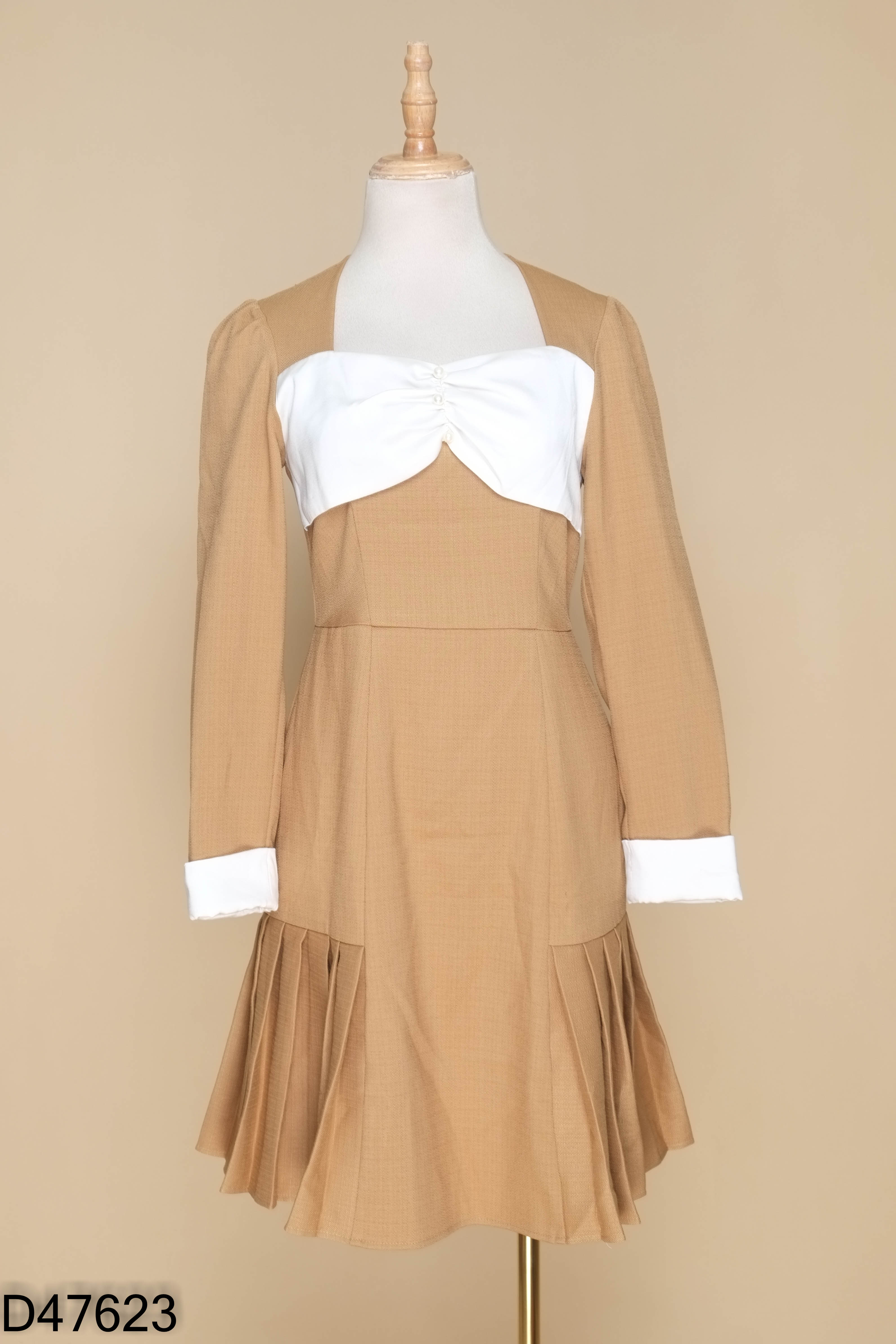 Váy nâu CHARME STORE phối trắng đính ngọc