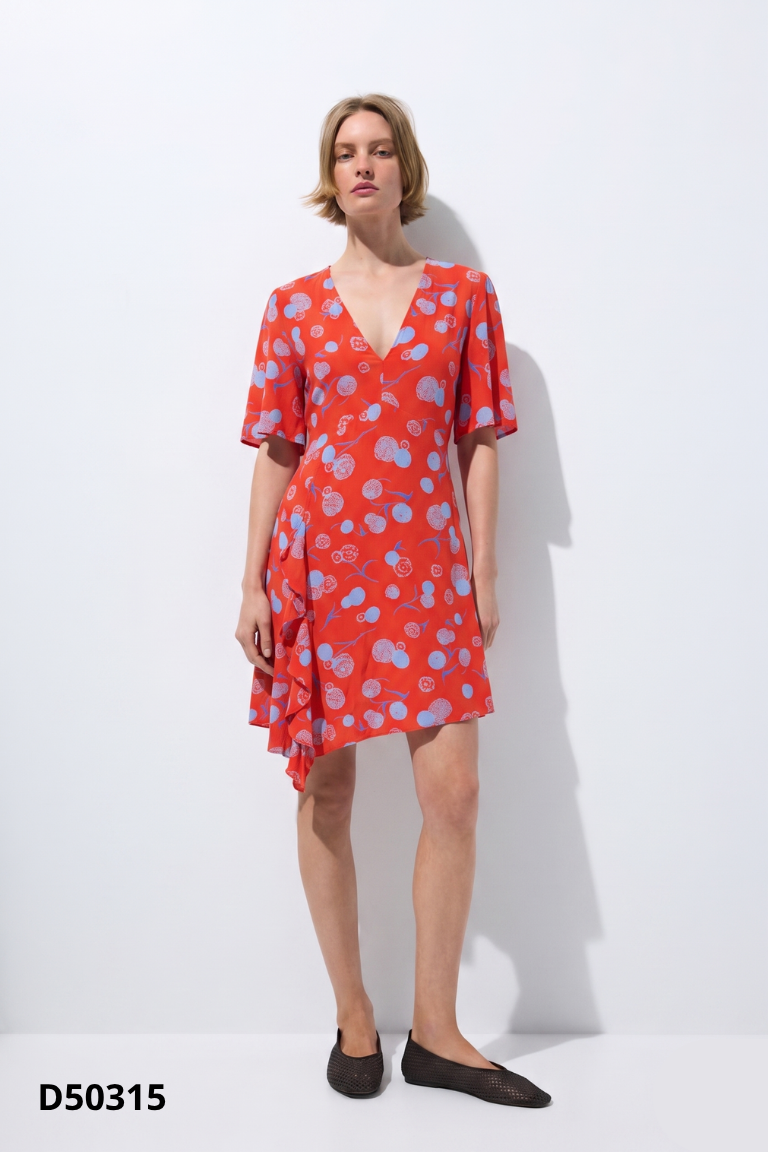 Váy đỏ H&M họa tiết xanh