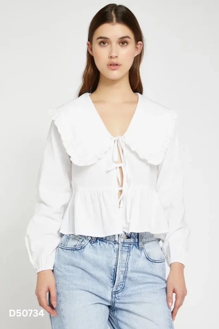 Áo babydoll trắng DIVIDED