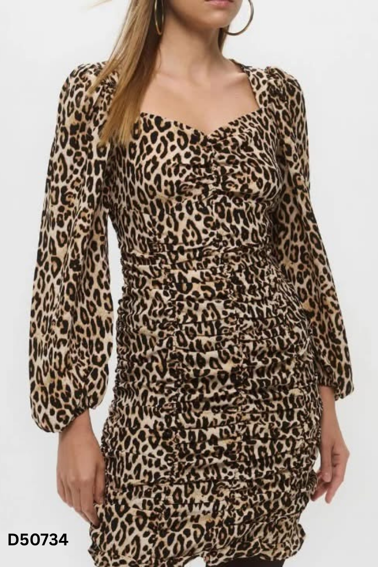Váy be họa tiết da báo H&M kiểu