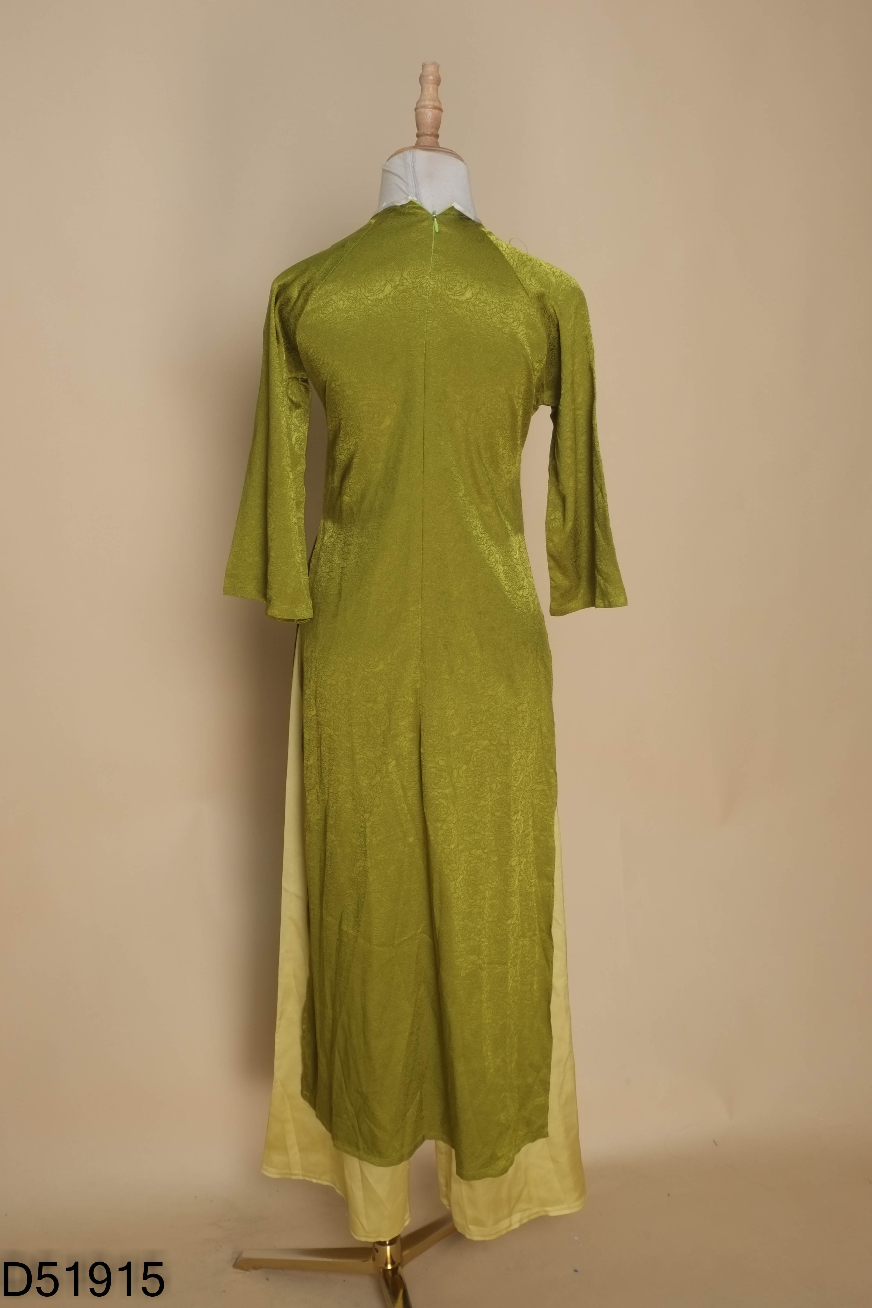 Set áo dài xanh họa tiết hoa