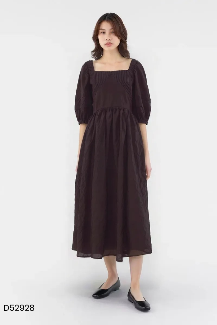 Váy babydoll đen tay bồng