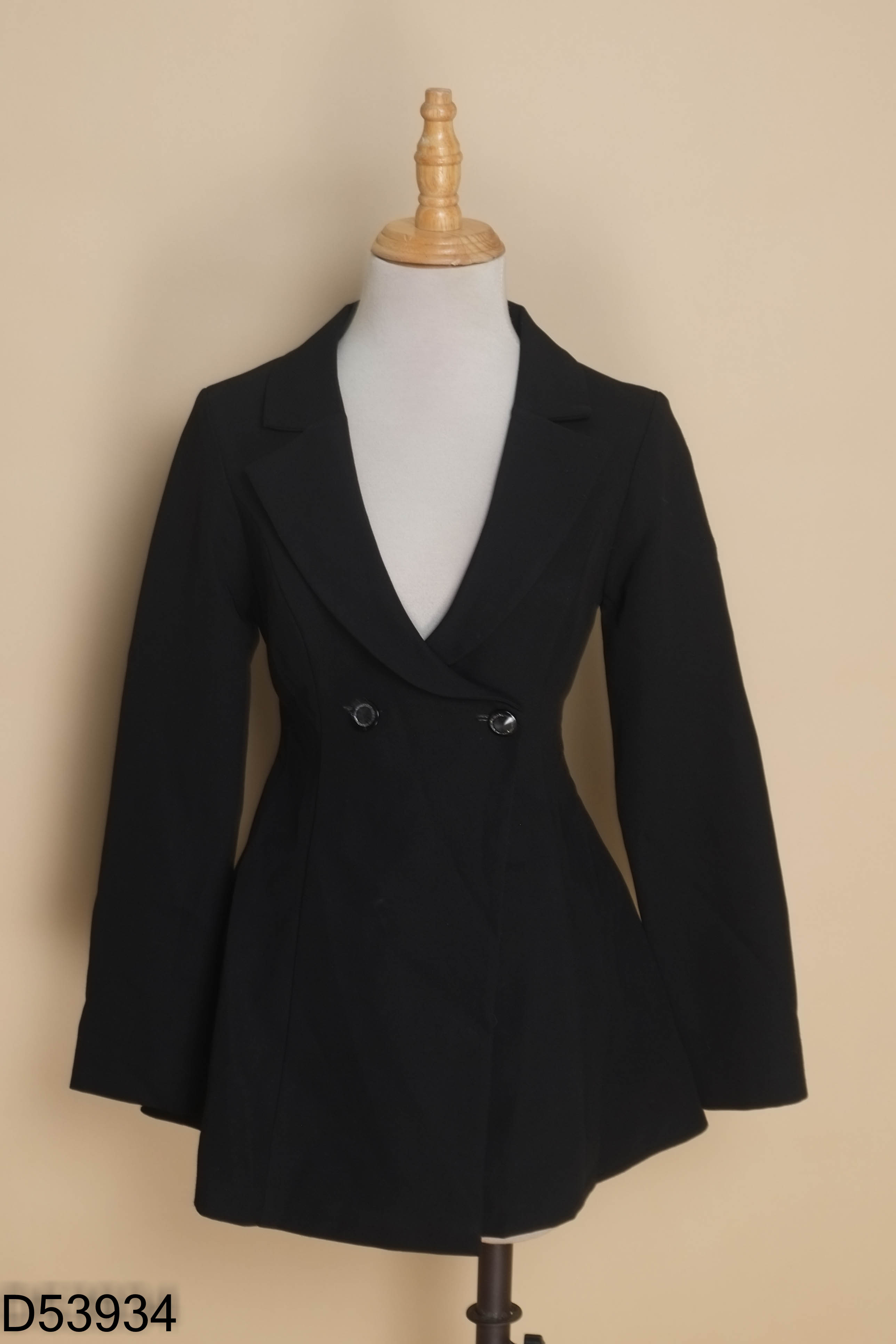 Áo vest đen GIANG DONNA phối khuy
