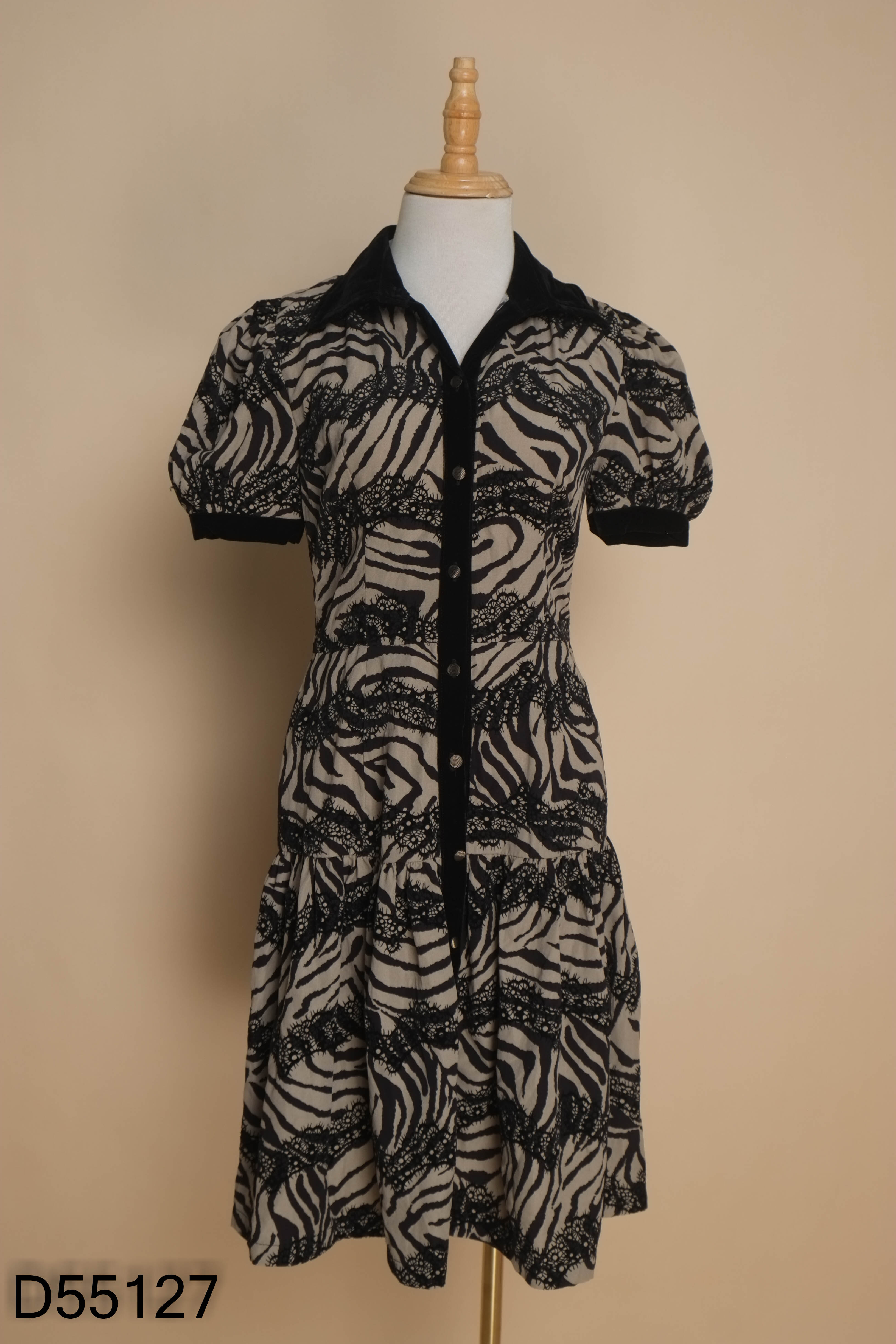 Váy linen be phối đen