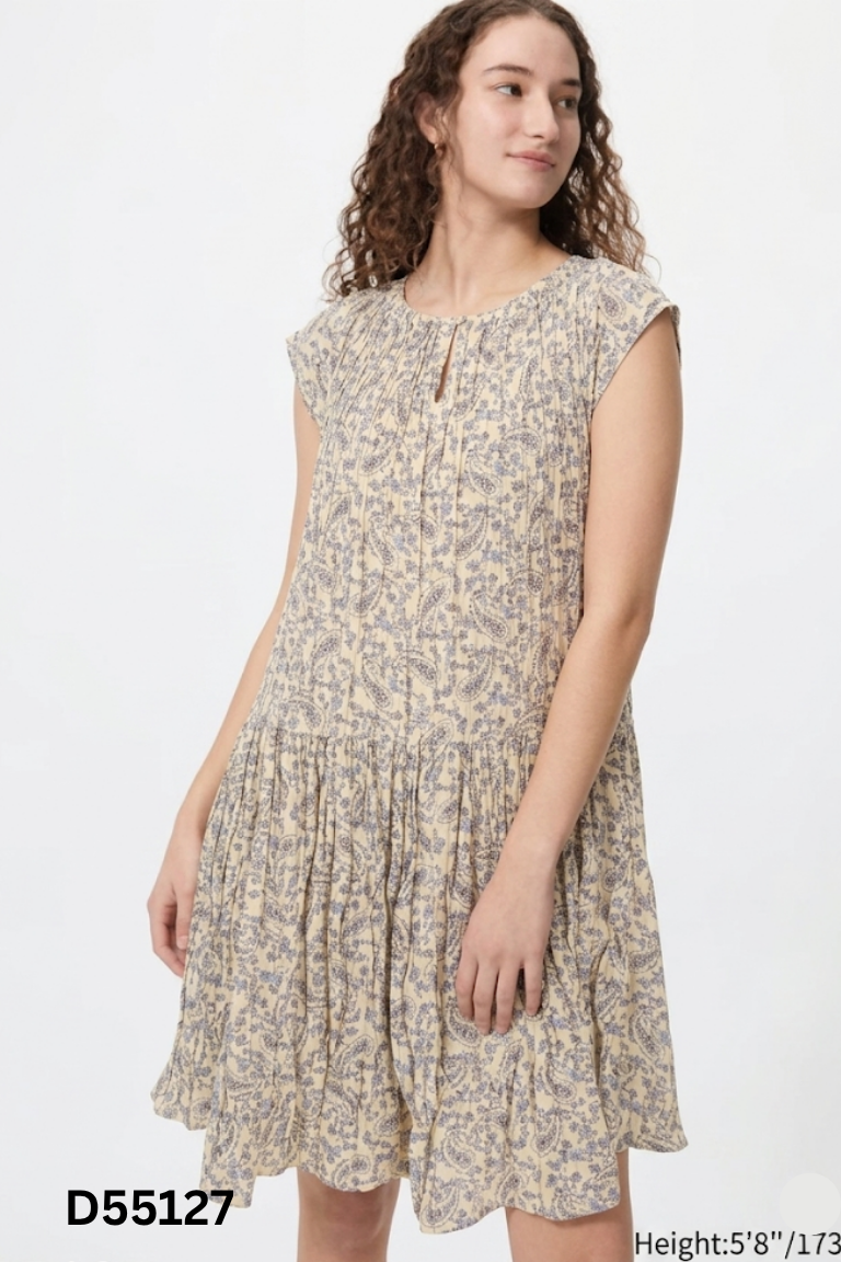 Váy UNIQLO vàng họa tiết