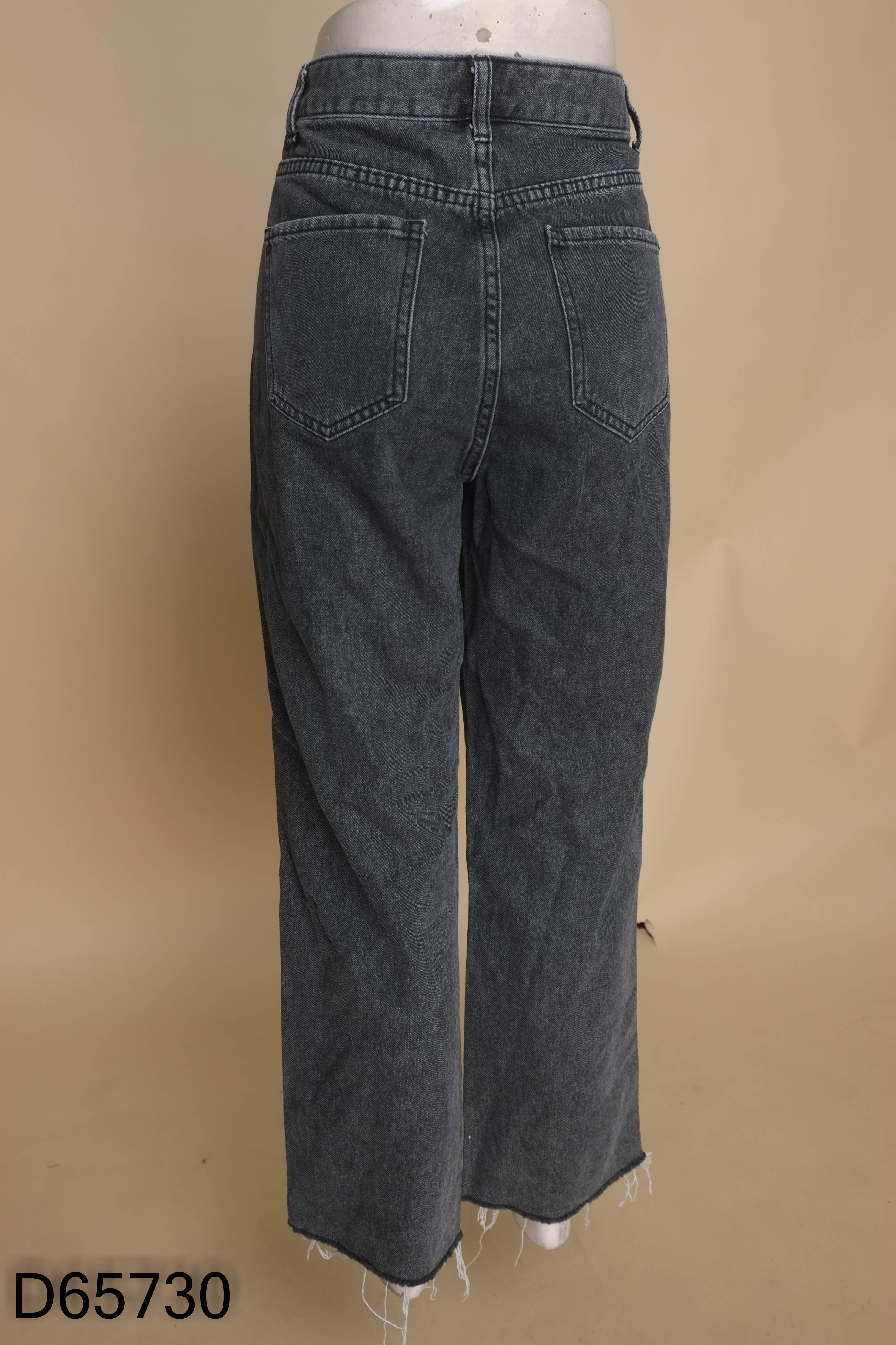 Quần jeans SEMIR xám cắt gấu