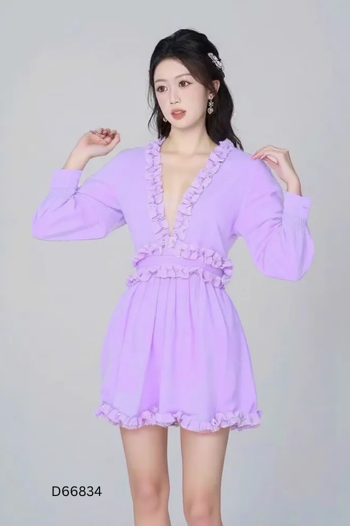 Váy tím viền bèo