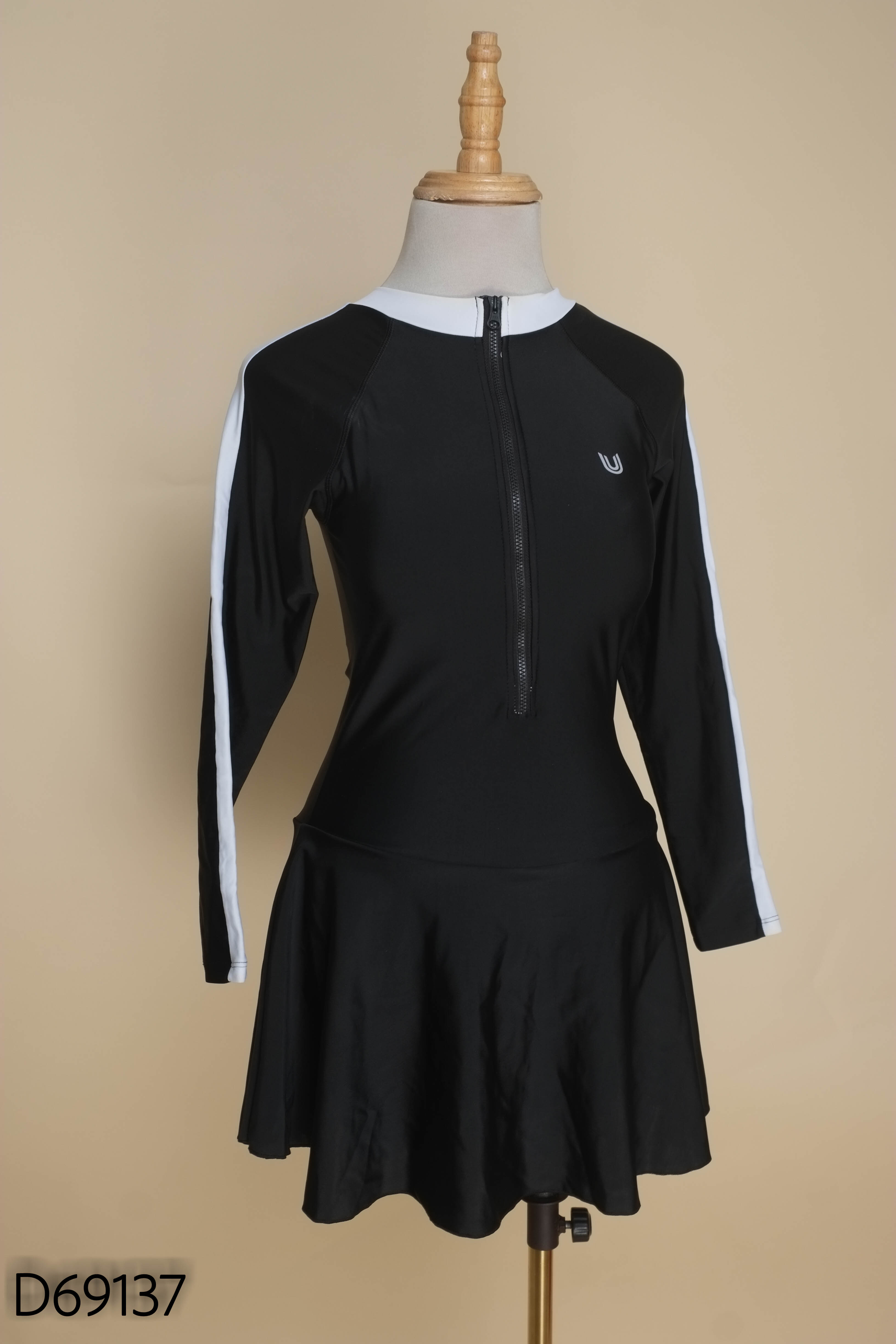 Váy tập đen U TODAY WEAR