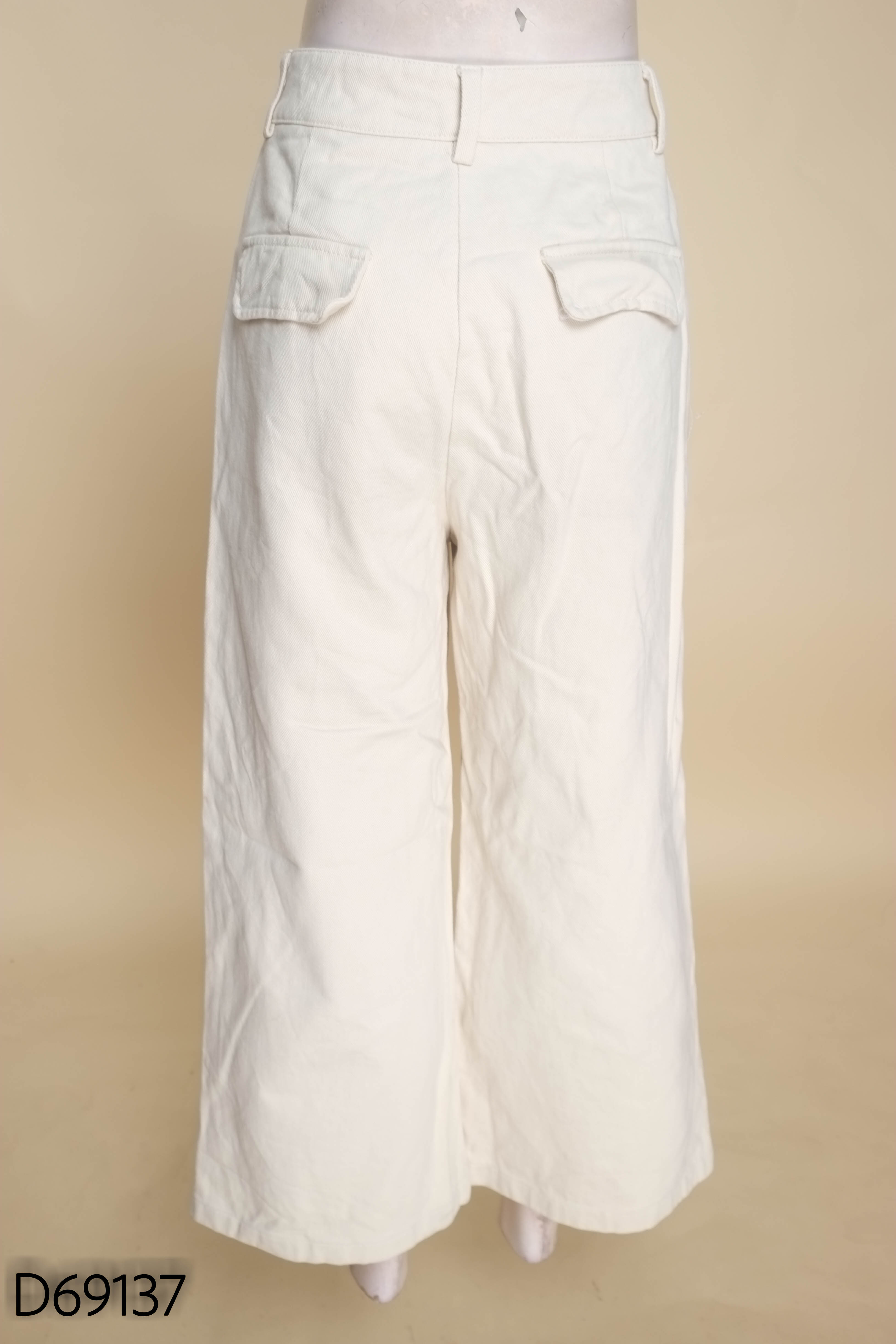 Quần jeans be trơn ống rộng